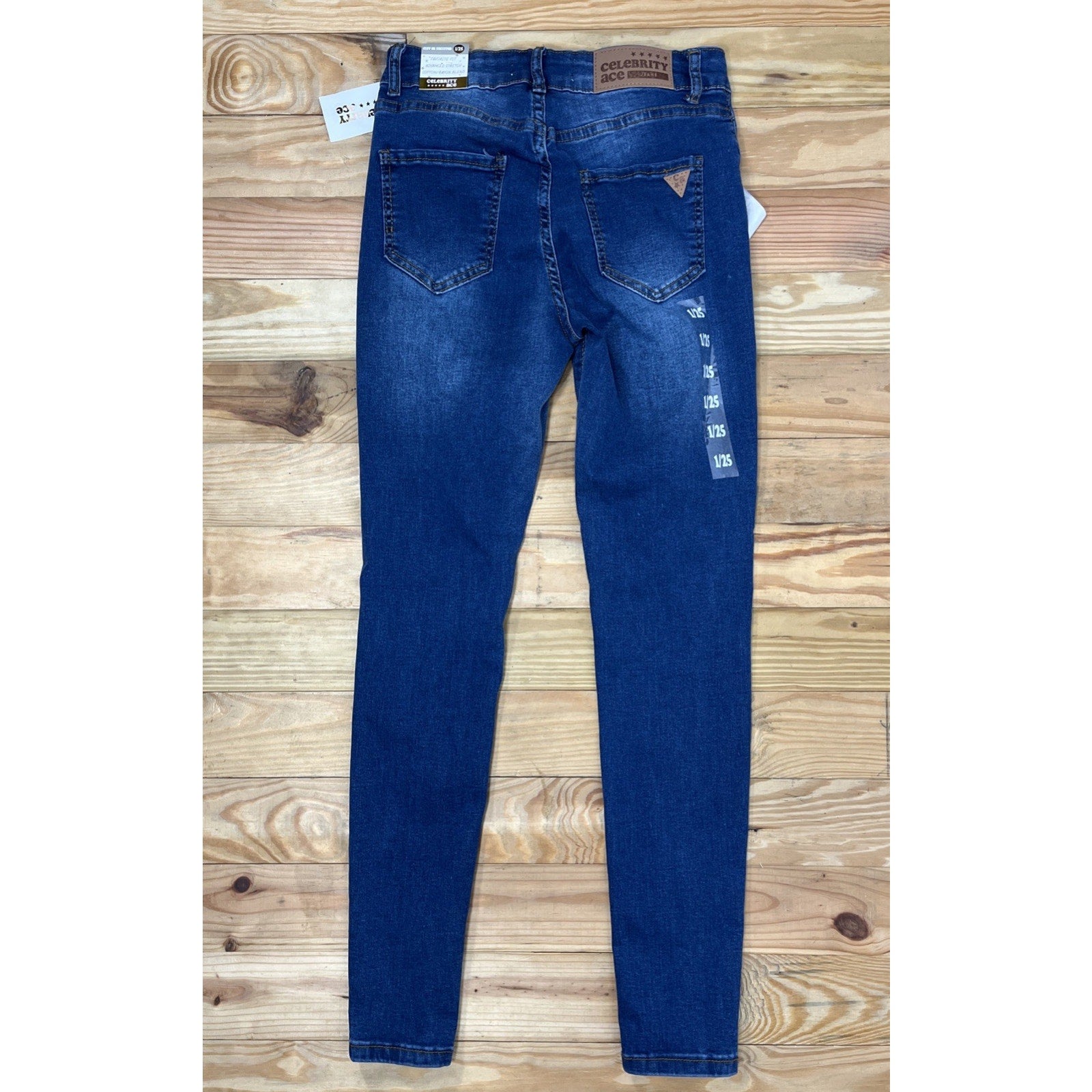 NWT Celebrity Ace High Rise Skinny Jeans Juniors Size 1/25