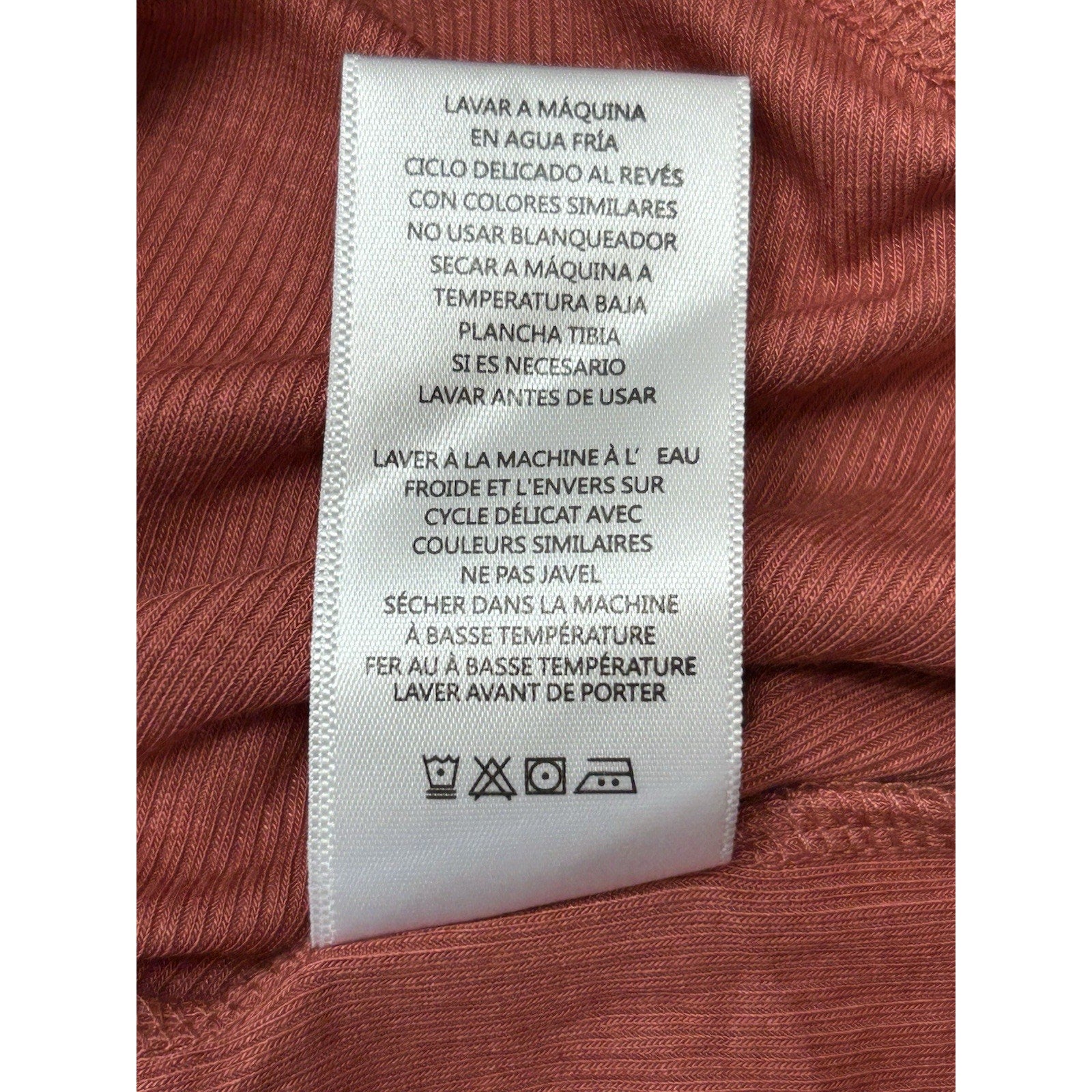 Another Love Mauve Long Sleeve V-Neck T-Shirt Small New With Tags.