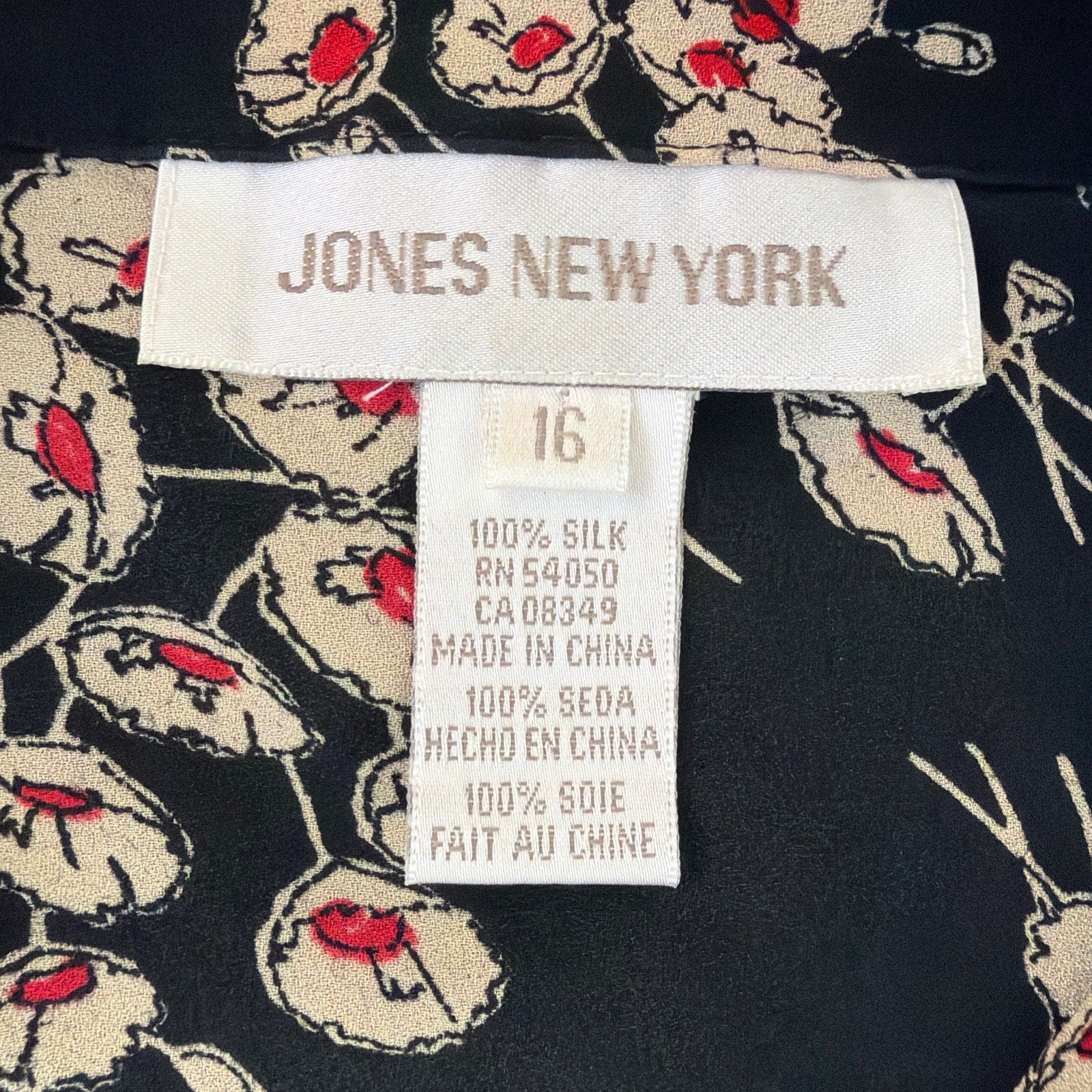 Jones New York Women’s 100% Silk Blouse Size 16 Black Floral Button Fits Small