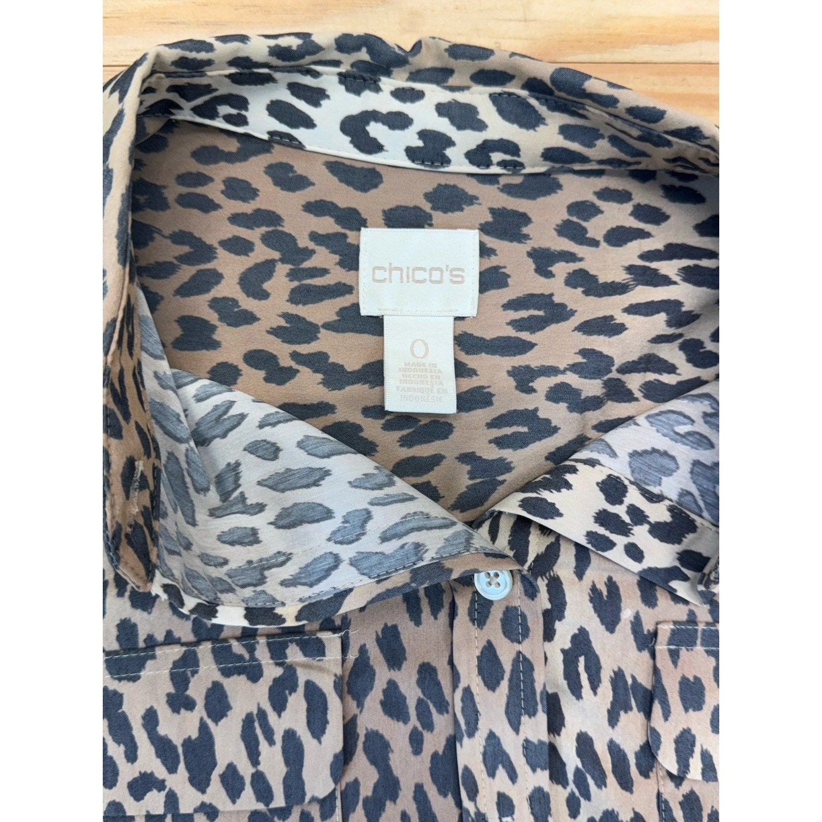Chico's Button-Down Tunic Animal Print Pockets Modal Blend Long Sleeve Women’s 0