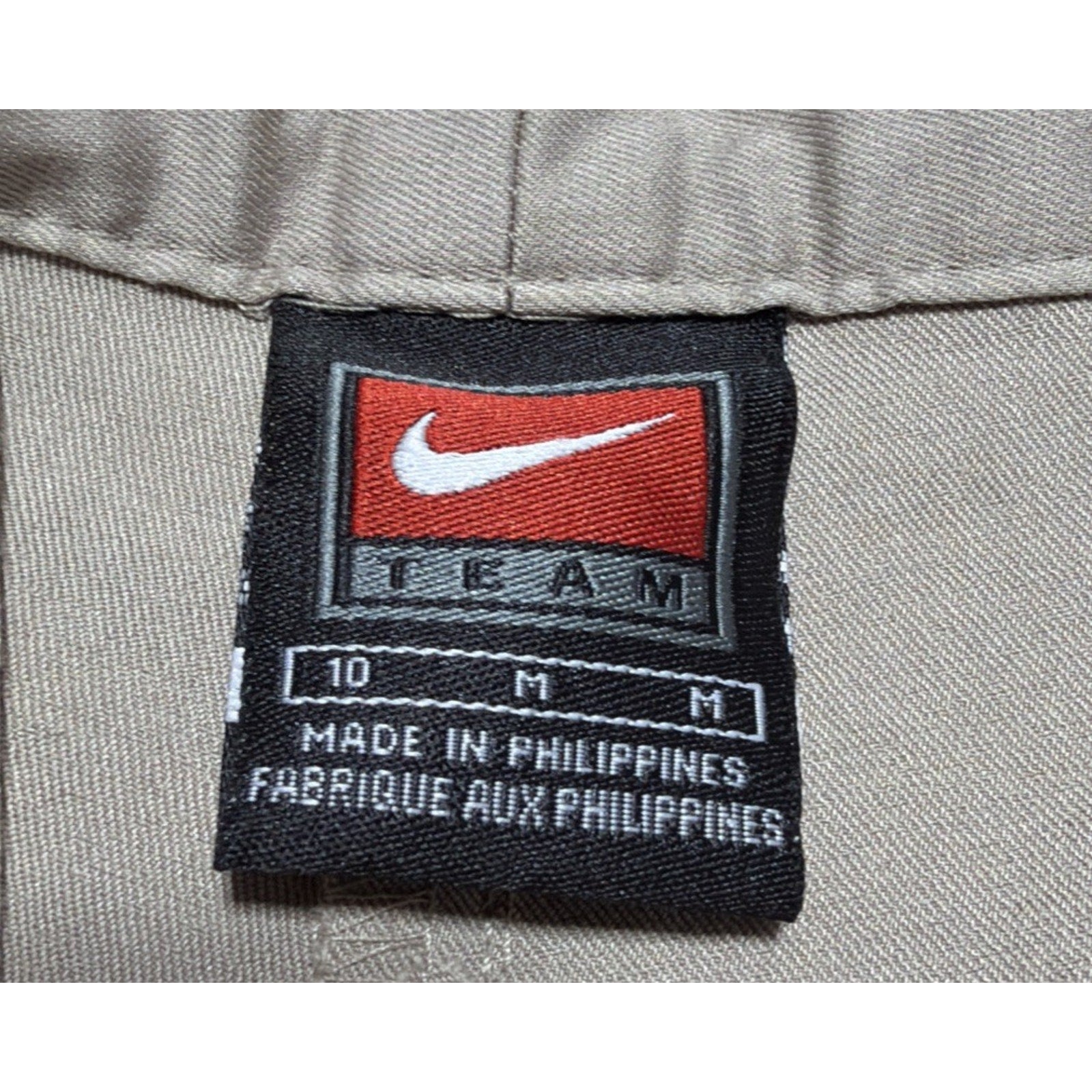 Ole Miss Rebels Nike NCAA Team Shorts Womens 10 Beige Flat Front Chino EUC