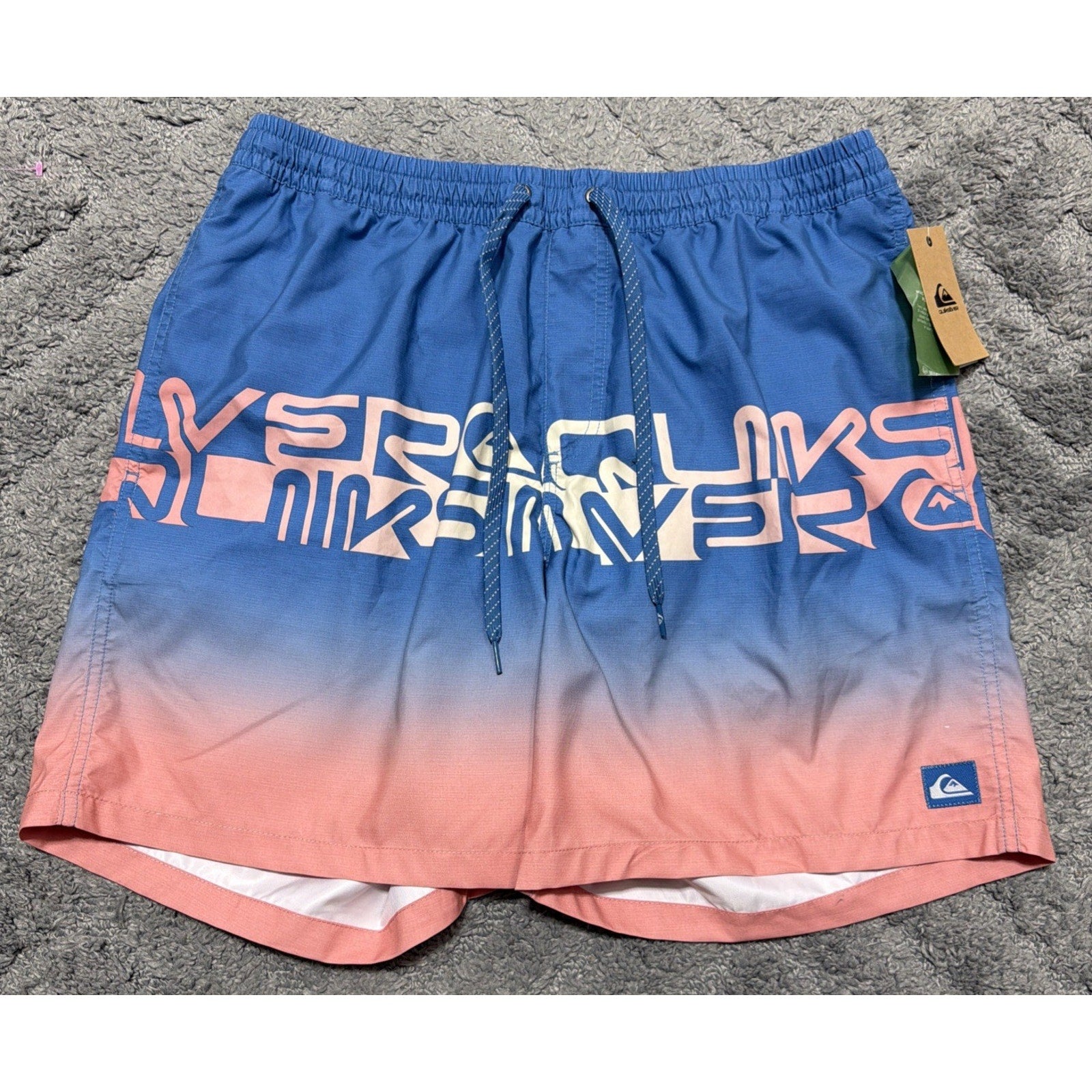 QUIKSILVER Men’s Everyday Wordblock Volleyball Swim Shorts Size XL NWT