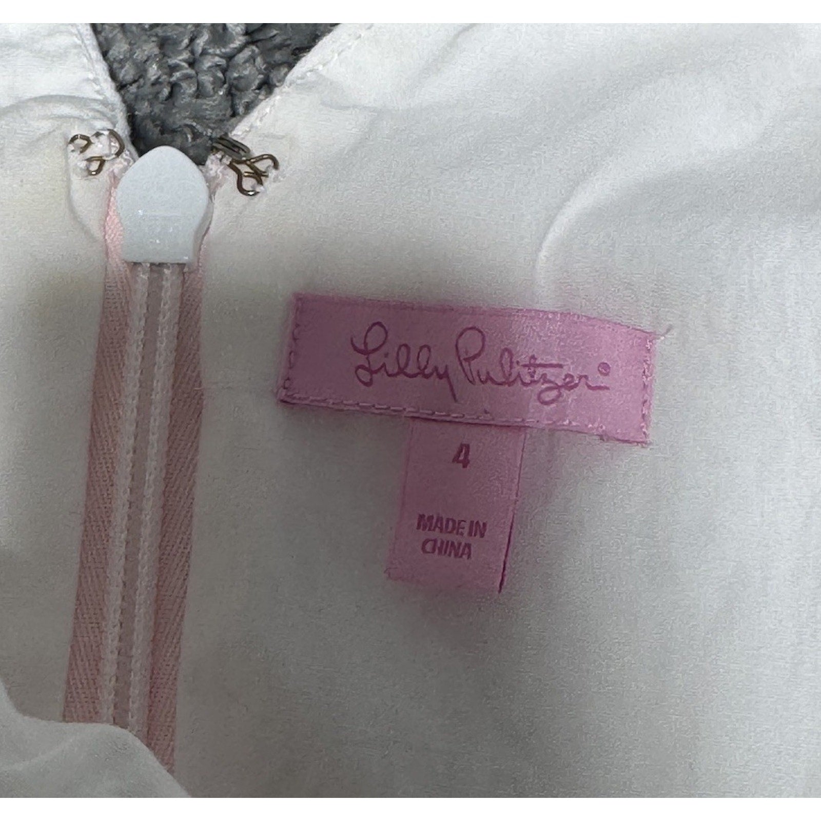 Lilly Pulitzer White Gold Trim Aveline Shift Dress Women’s Dress Size 4 Cotton