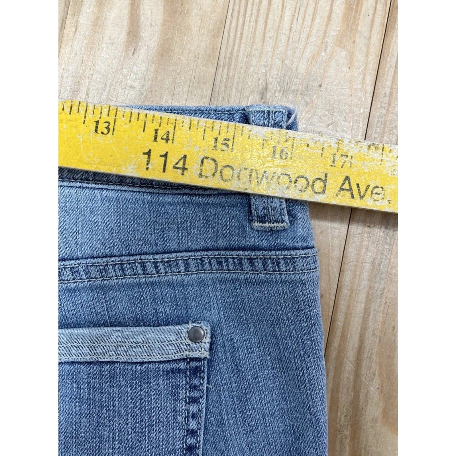 Chico’s Platinum Jeans Ultimate Fit Slim Leg Crop Size 1.5 Blue Cotton Blend