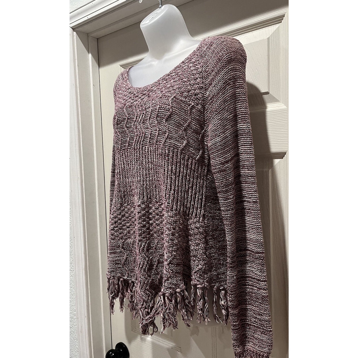 American Rag woman’s knit scoop neck fringe hem pullover sweater cranberry M