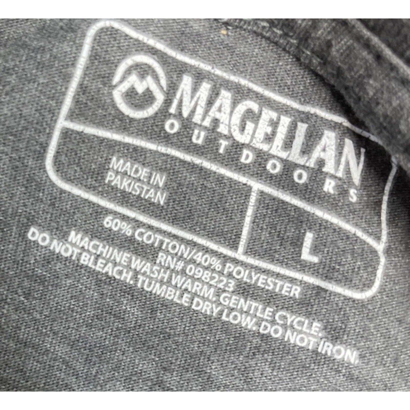 Magellan Outdoor Merry Fishmas Graphic T Shirt Gray Size Large