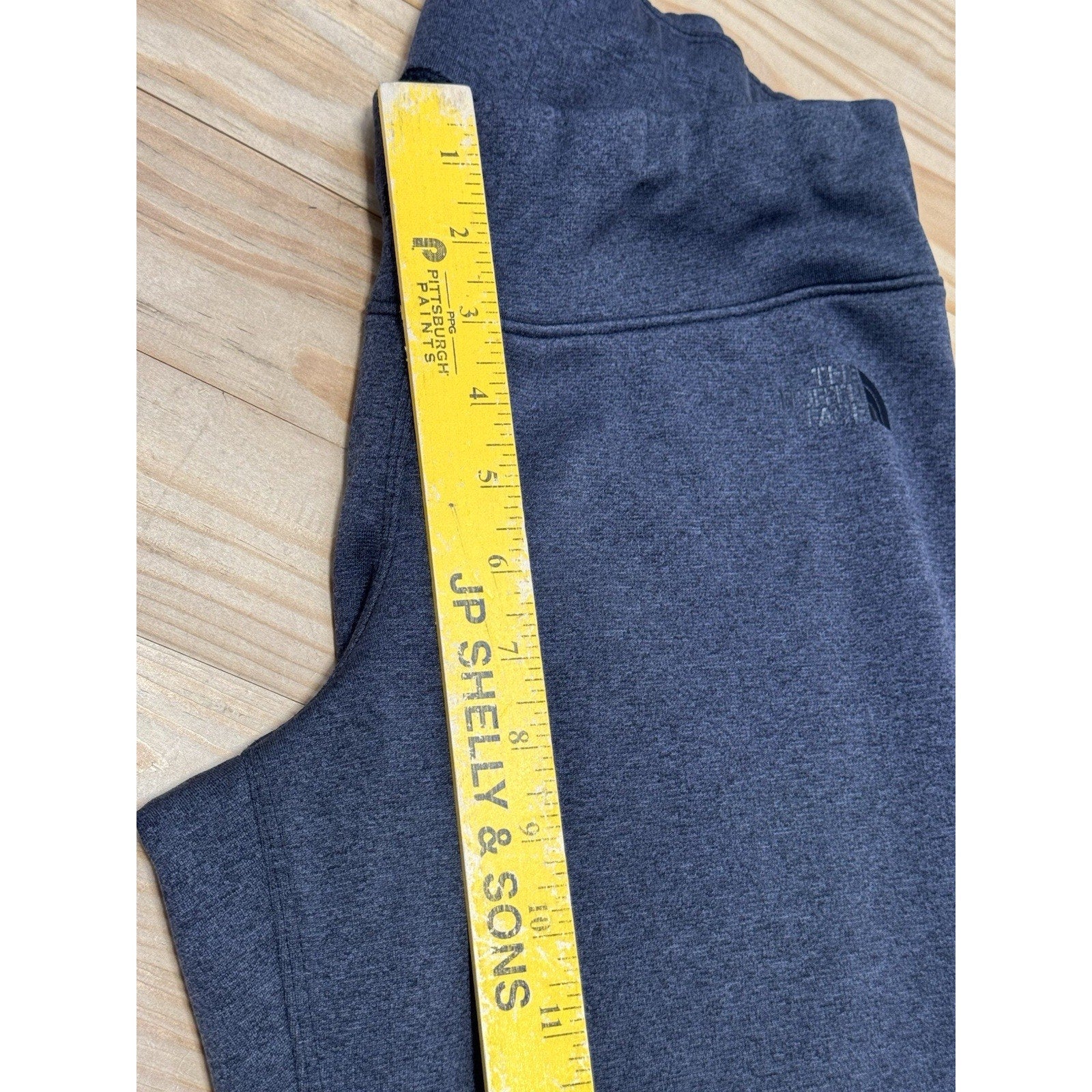 The North Face Dark Gray Athletic Elastic Waist No Drawstring Women’s Size Small