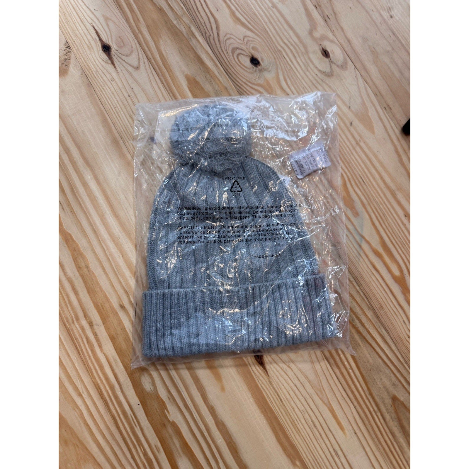 NWT Michael Michael Kors Gray Knit Beanie Pom Pom MK OS Hat