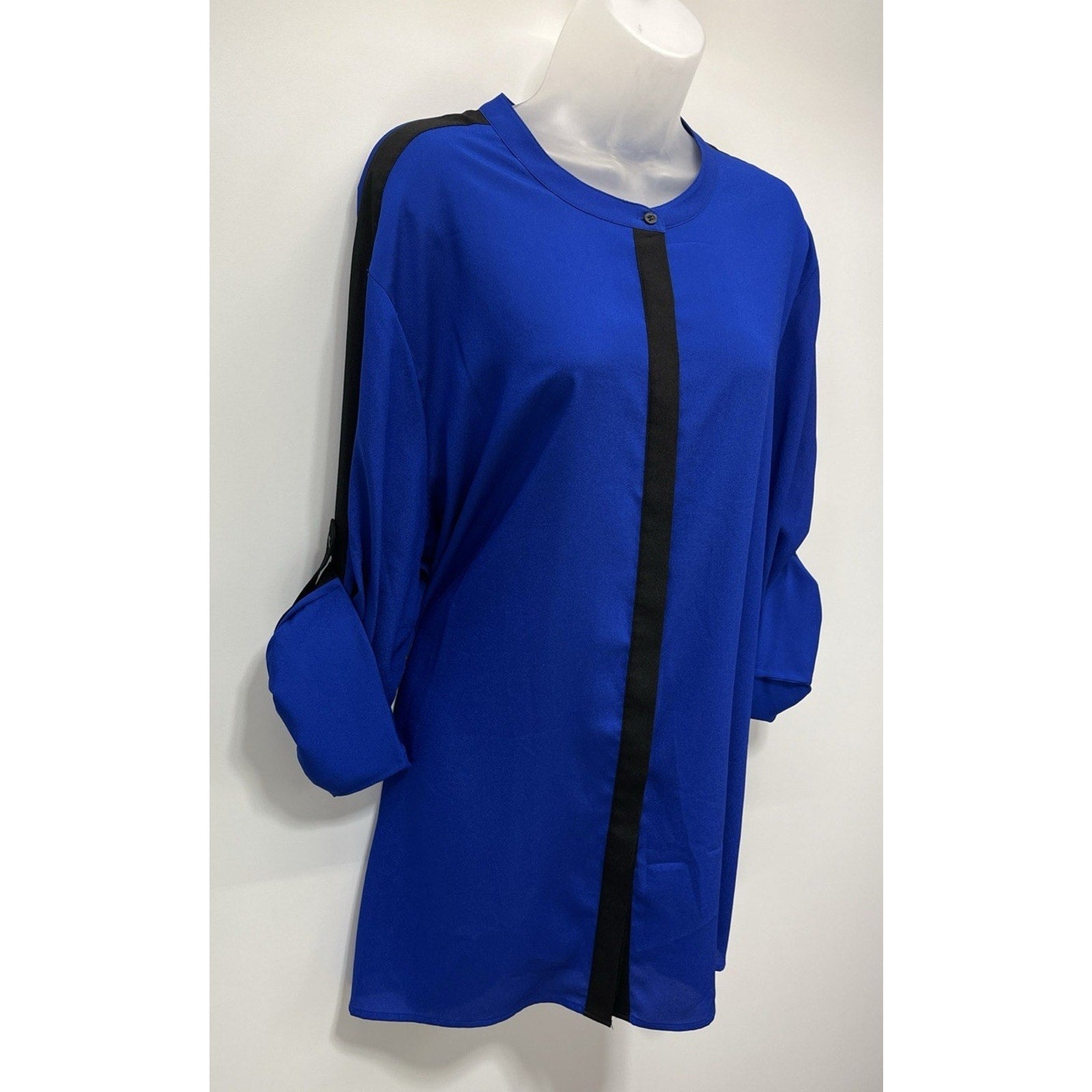 Calvin Klein 3X Women’s Blue & Black V-neck Top Blouse Roll Tab Long Sleeves