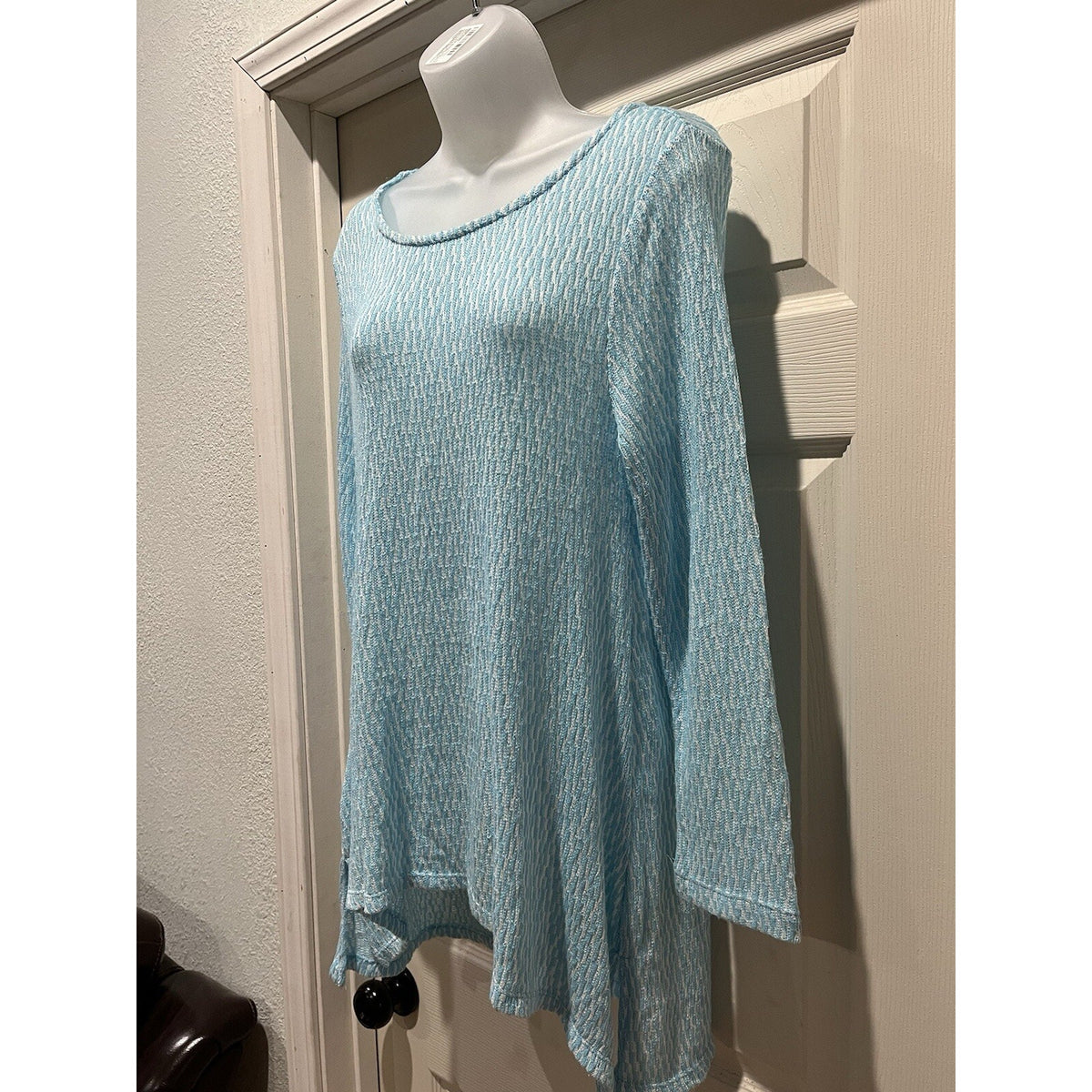 Chelsea & Theodore Sweater Women's Size L Oversize Blue Knit Boatneck Long Slv