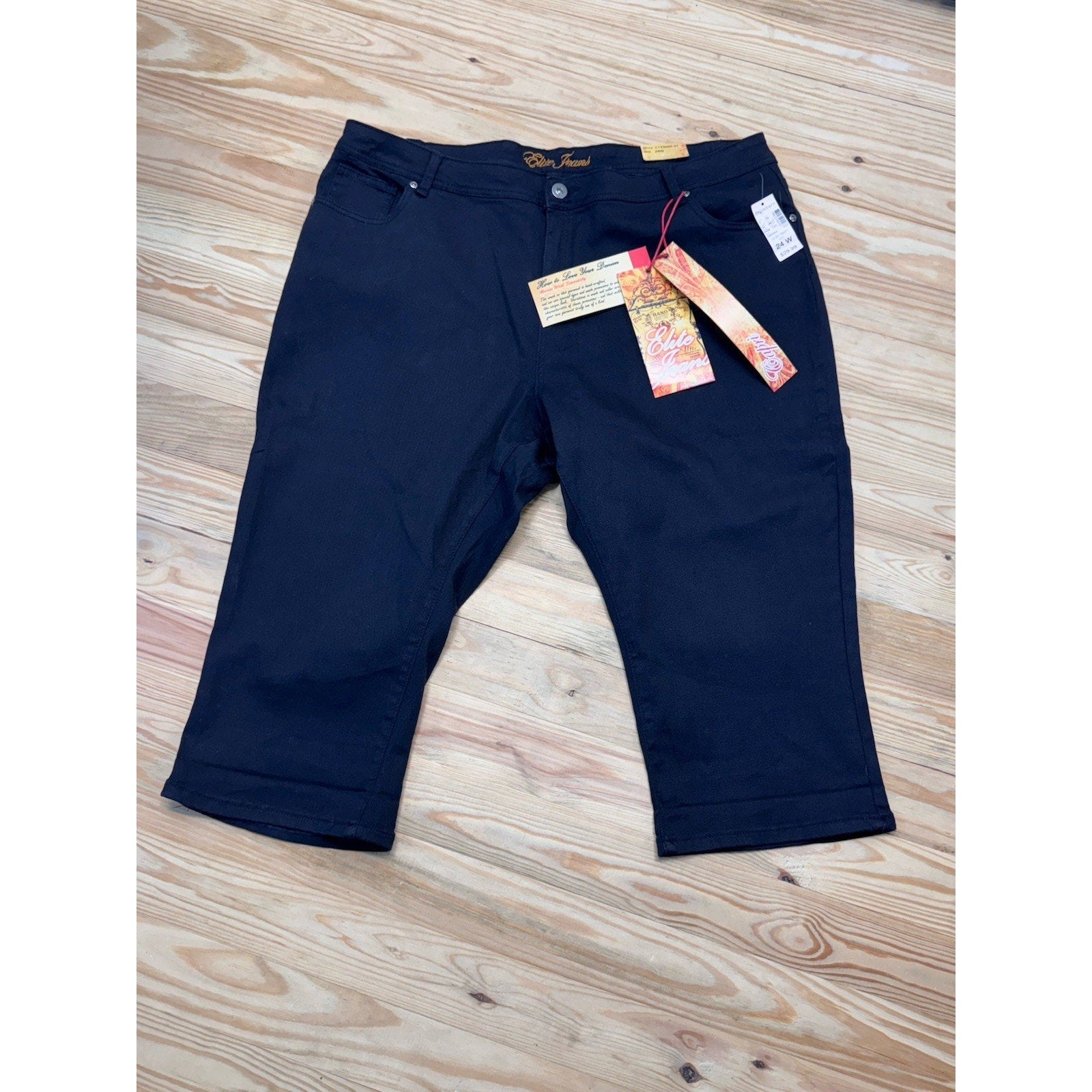 Elite Jeans Woman's Size 24W Black Capri Handcrafted Jeans Dressbarn NWT
