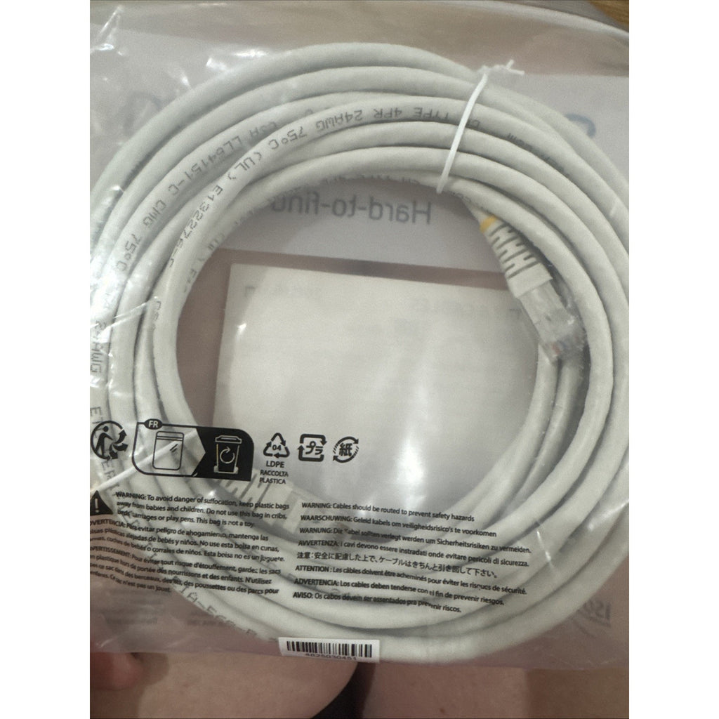 StarTech C6PATCH20WH 20Ft CAT6 Gigabit Ethernet Cable Molded RJ45 UTP Cord White
