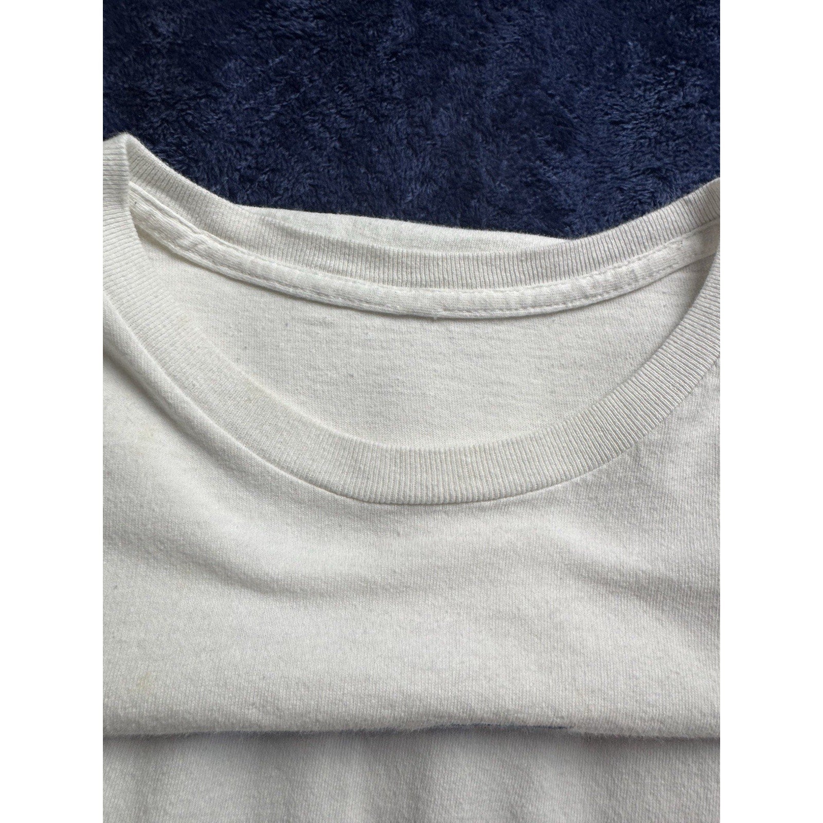 Memphis Grizzlies Mens Measures Size XL White Majestic T-Shirt Missing tag