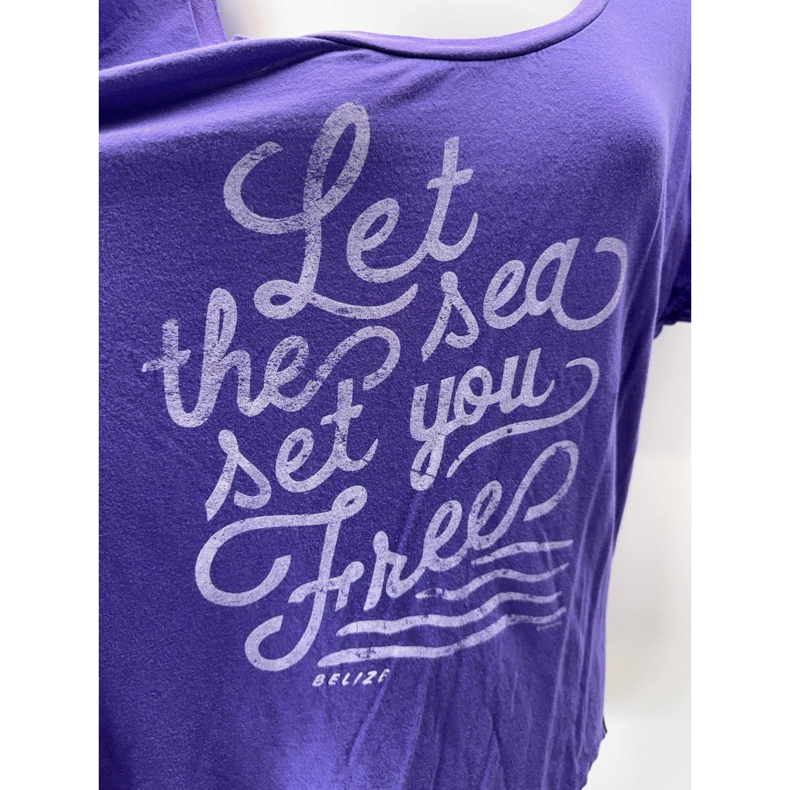 Cariloha Women’s Purple TShirt “Let the Sea Set You Free” Sz 2XL