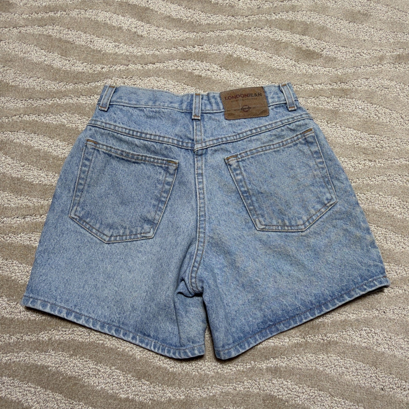 Vintage 90s London Jean Women’s Sz 6 Mom Blue Jean Shorts Made In USA 26x4