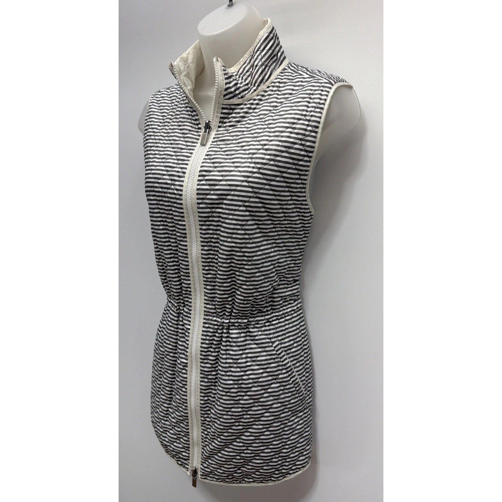 Chicos Zenergy 1 Reversible Quilted Puffer Vest Womens Size Medium White Stripe
