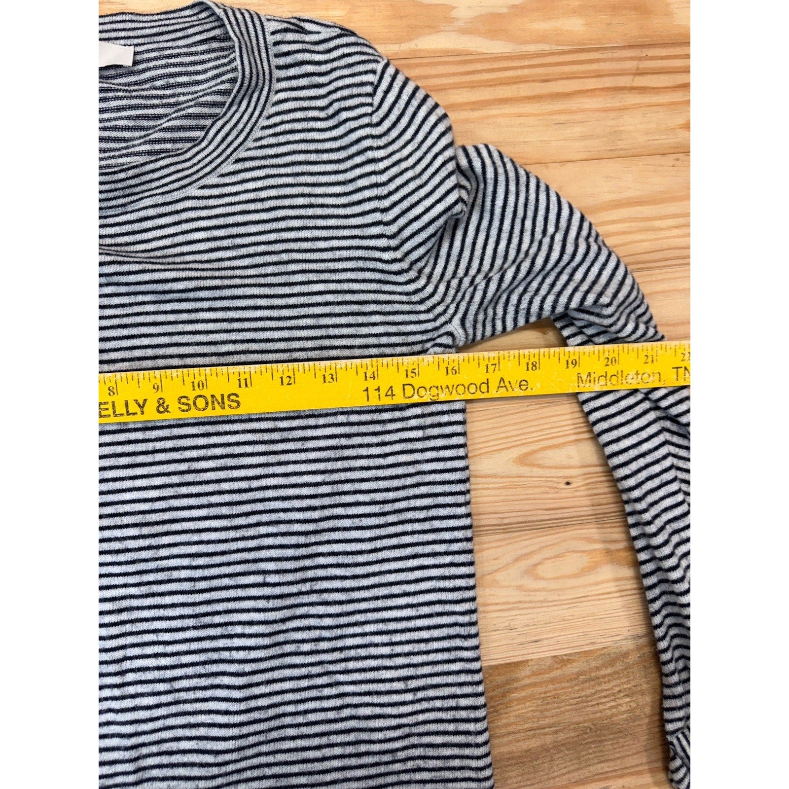Ann Taylor LOFT Striped Sweater Womens Size S Gray Black Lightweight Pullover