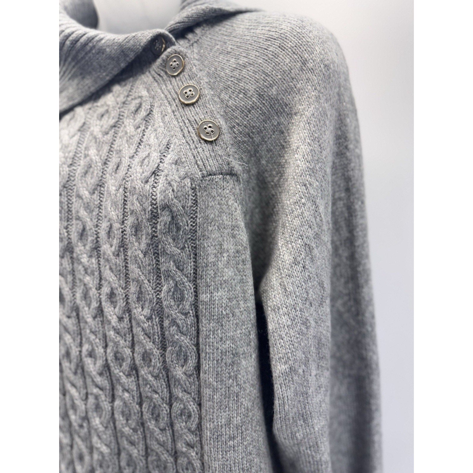 CROFT & BARROW Women’s Gray Slit Mock Neck Button Collar Size 1X