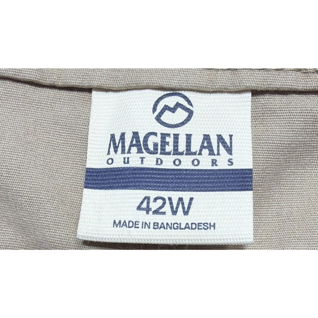 Magellan Outdoors Shorts Men 42W Khaki Flat Front Chino NWT Outdoor Casual Golf