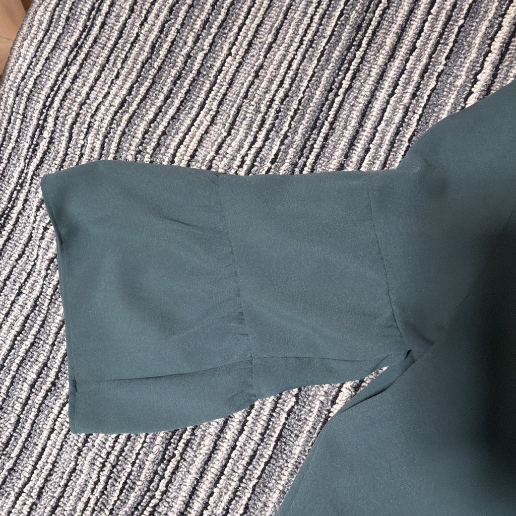 Lands End Womens Green V-Neck Blouse Size 14 Petite Bell Sleeves Casual Career