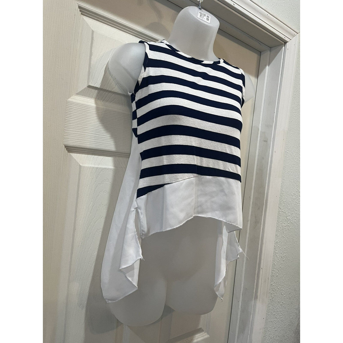 Btween Black and White Sleeveless Ruffled Hem Tank Girls Size 10 Medium