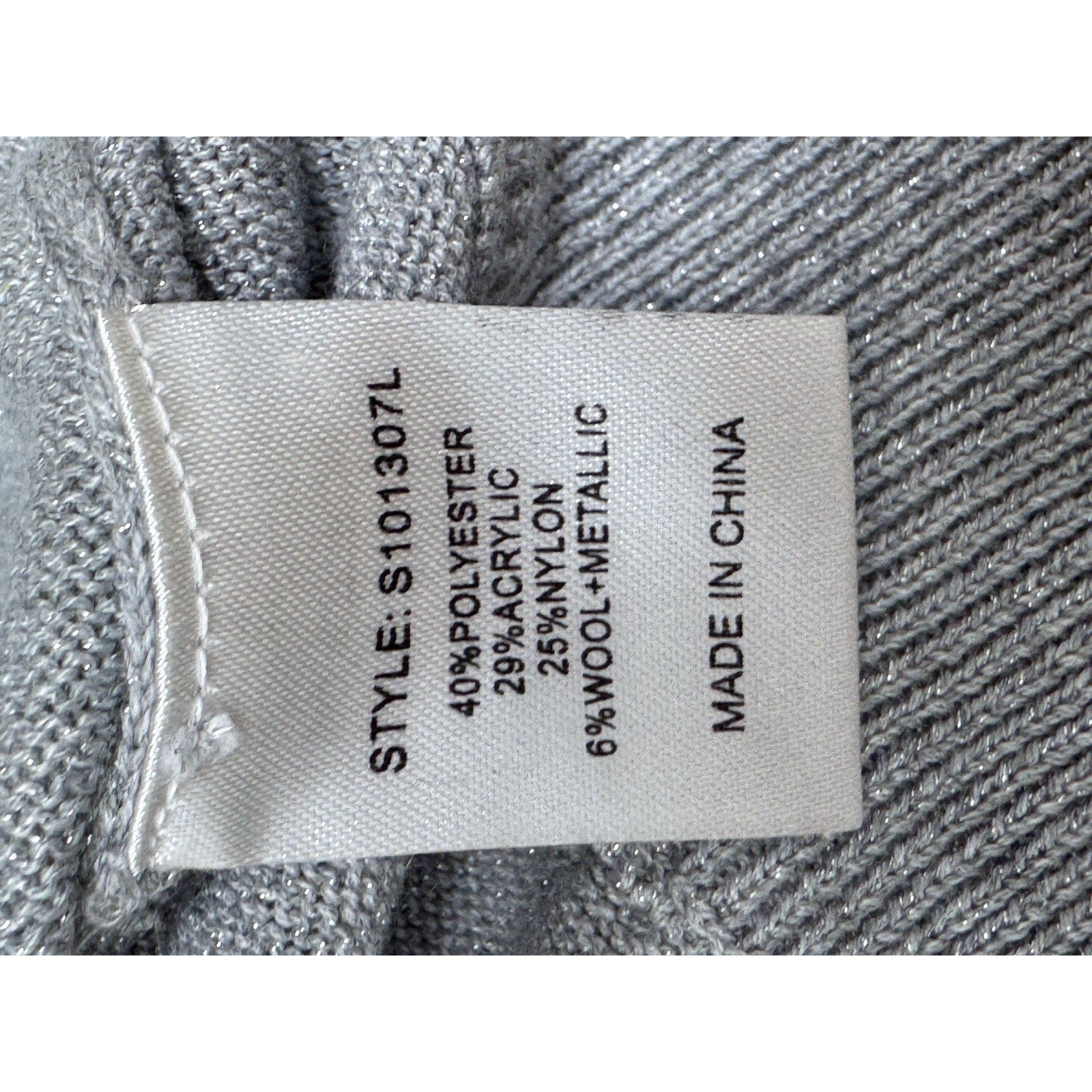 78 & Sunny Pacific One Shoulder Sweater Silver Bling Women’s Size M New