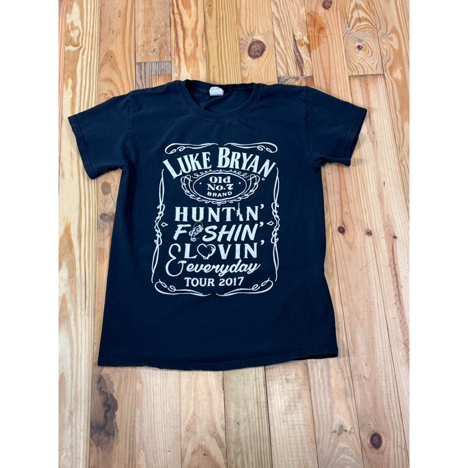 LUKE BRYAN Huntin' Fishin' & Lovin' Everyday Tour 2017 Size Small Black T-Shirt