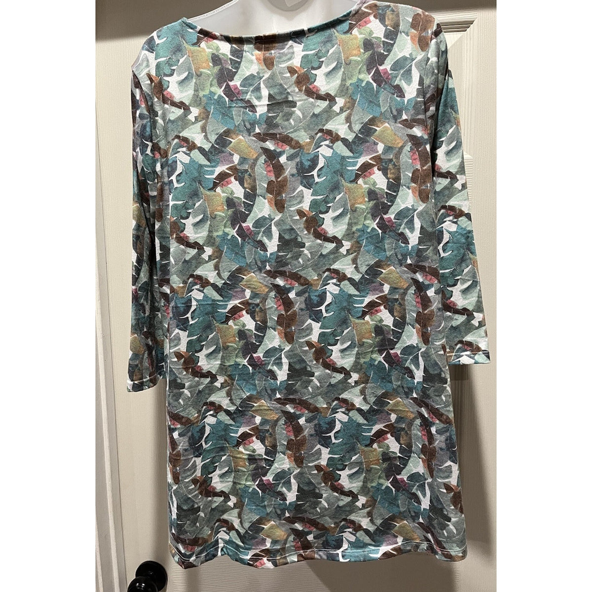 Simply Noelle Tunic Top Size Small Colorful Green Mauve V- Neck 3/4 Sleeve