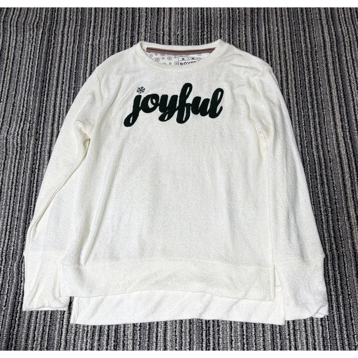 Royce Brand Women's M Holiday Ivory Joyful Drop Tail Super Soft Sweatshirt NWT