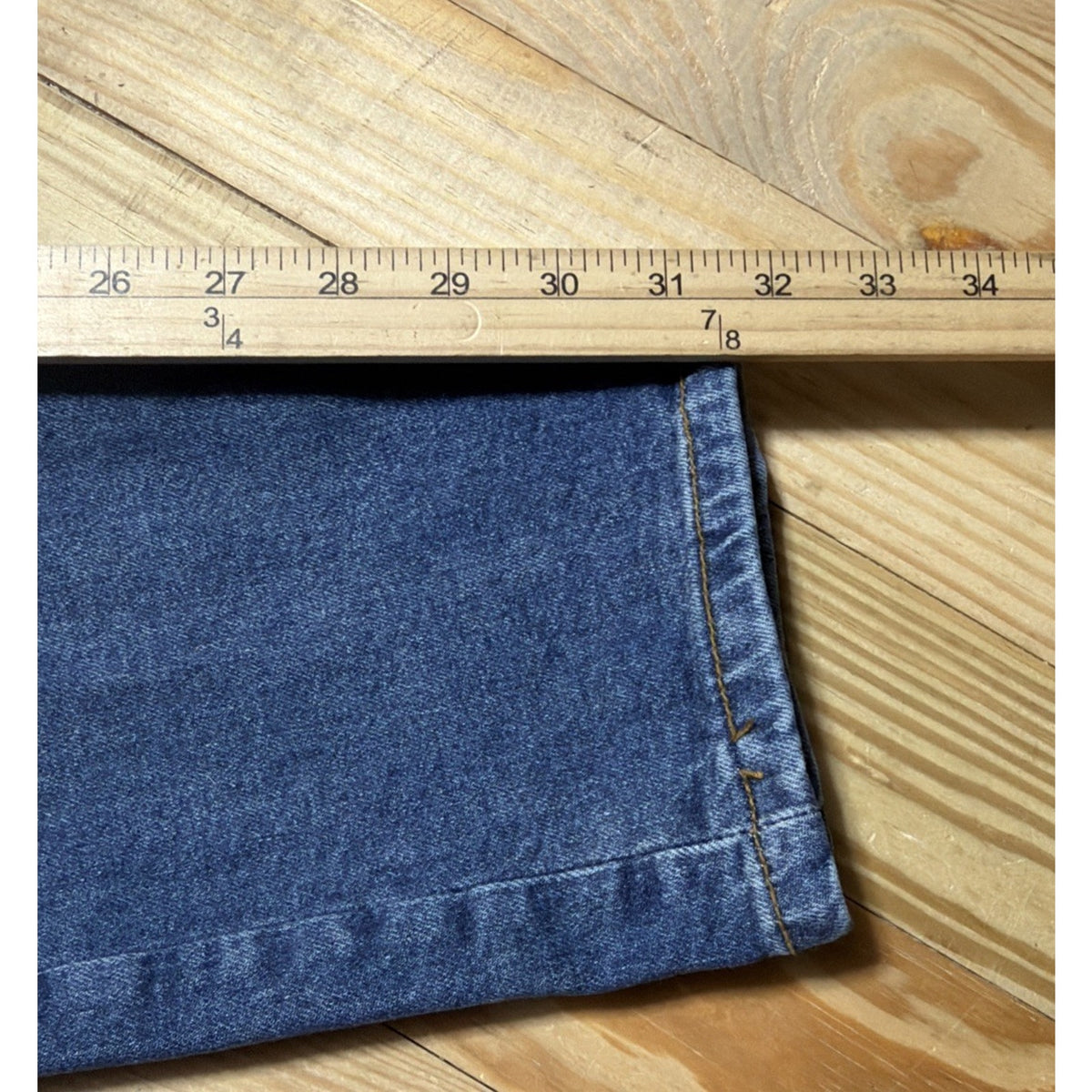 Akademiks Jeanius Men's Jeans Distressed Straight Leg Denim Sizes 34x32 Stretch