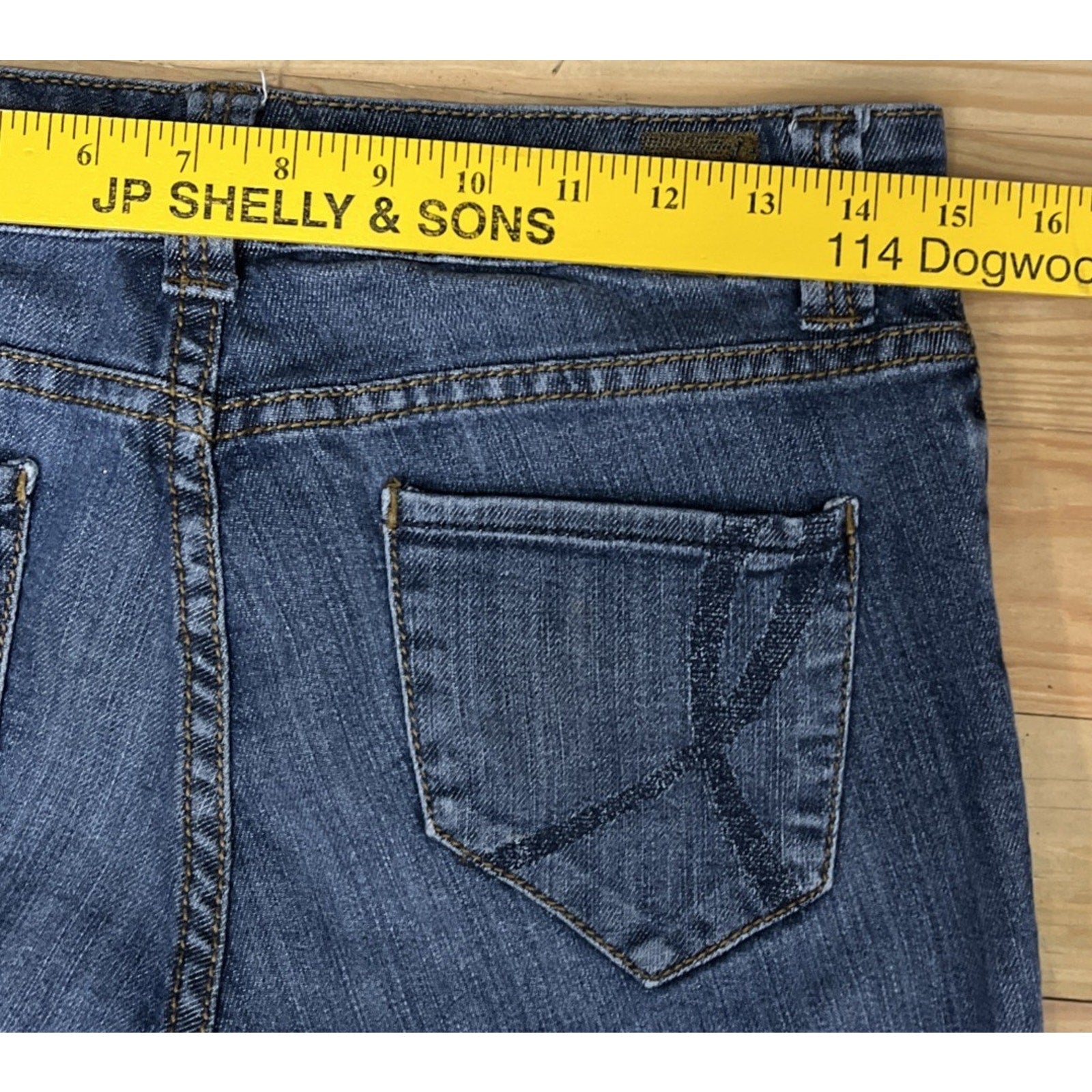 It Los Angeles Dream Diva Stretch Flare Jeans Size 28