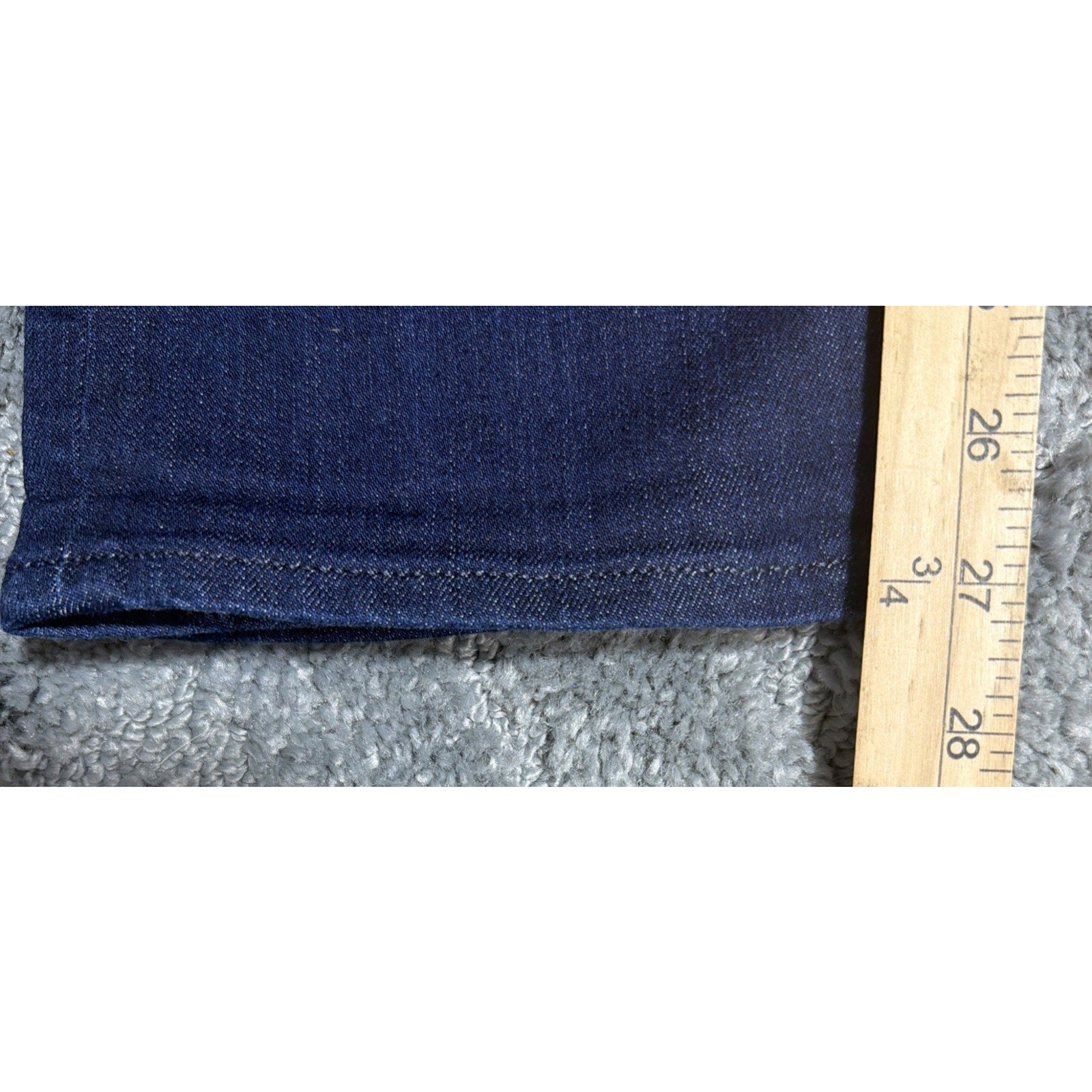 Gap 1969 Womens Real Straight Blue Jeans Size 31 Resin Rinse Mid Rise 960059