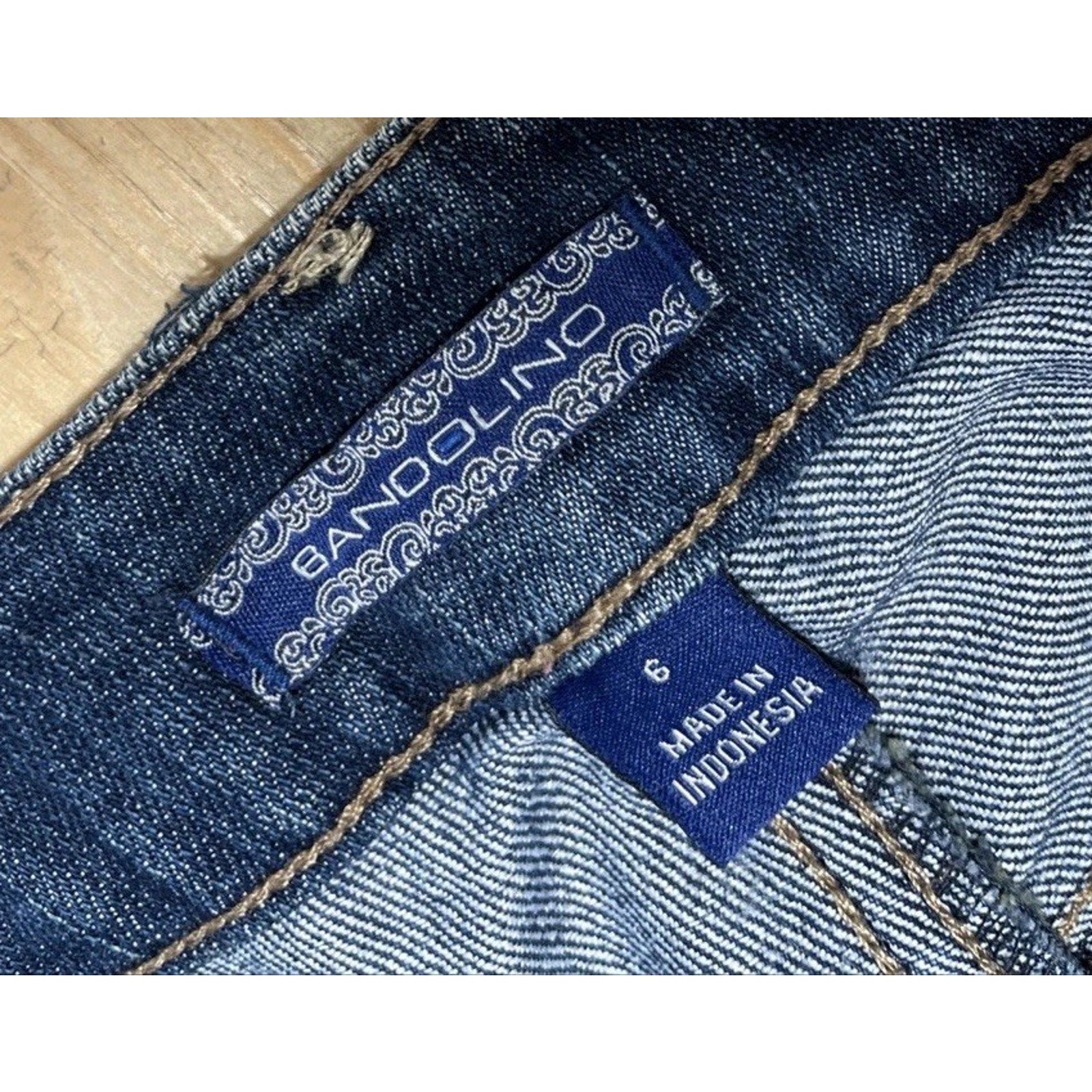 Bandolino Womens Lightweight Blue Denim Straight leg Jeans Sz 6