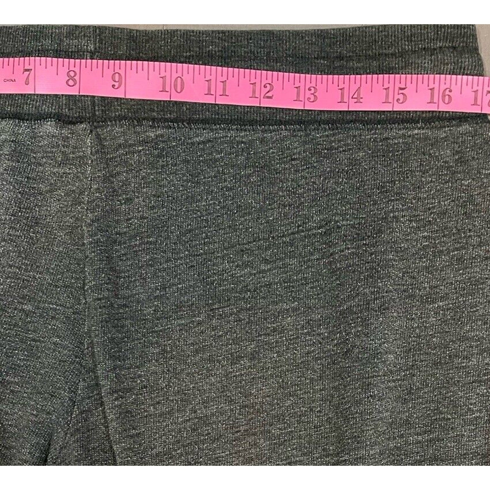 Women’s Gap fit Grey Shorts Medium