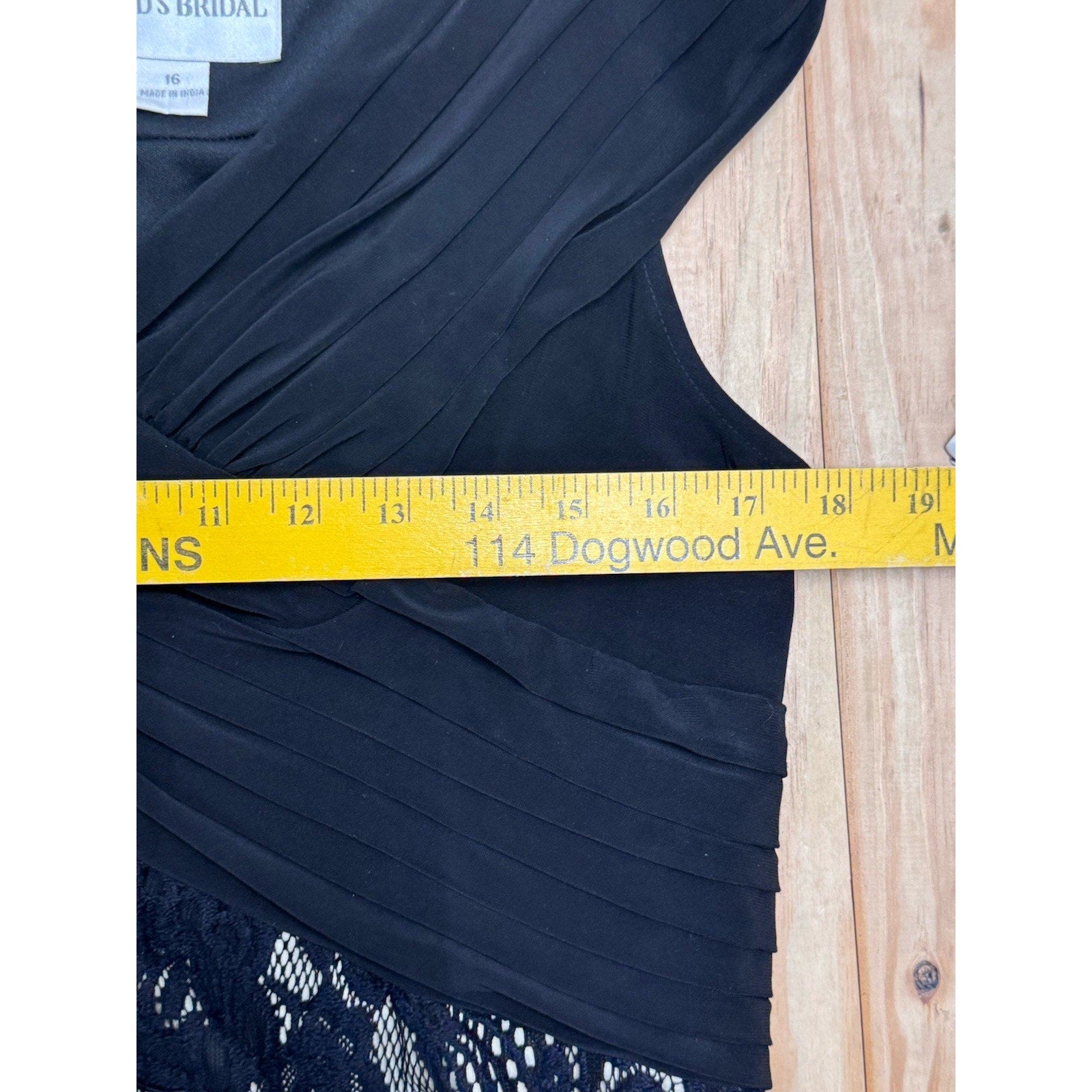 David's Bridal Sleeveless Black Lace Beaded Dress Size 16