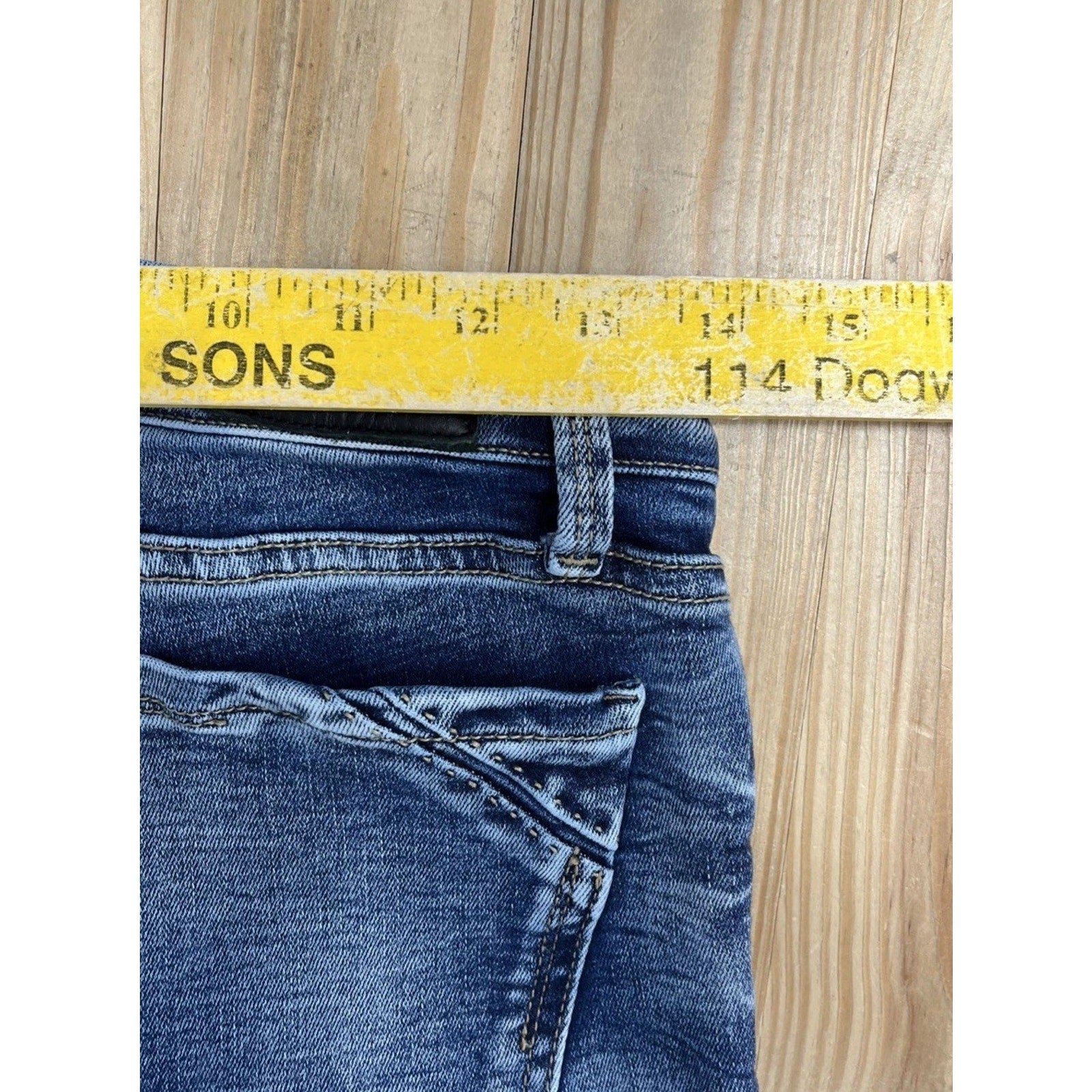 Buckle Black Women's Sz 26x34 Fit No. 53 Straight Leg Blue Denim Jeans Stretch