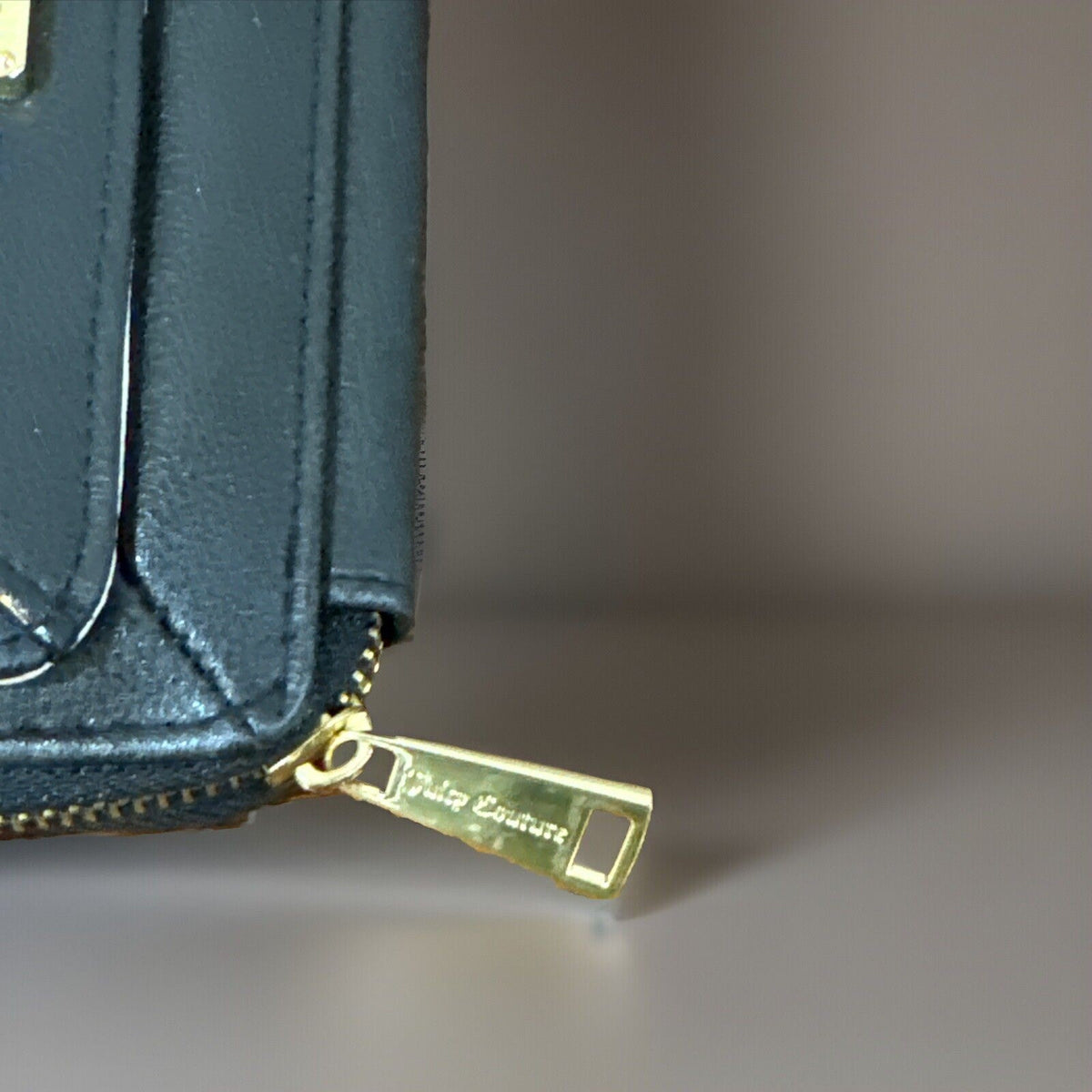 Juicy Couture Flirt Cross body Bag Crossbody Mermaid Shimmering Gold Tags