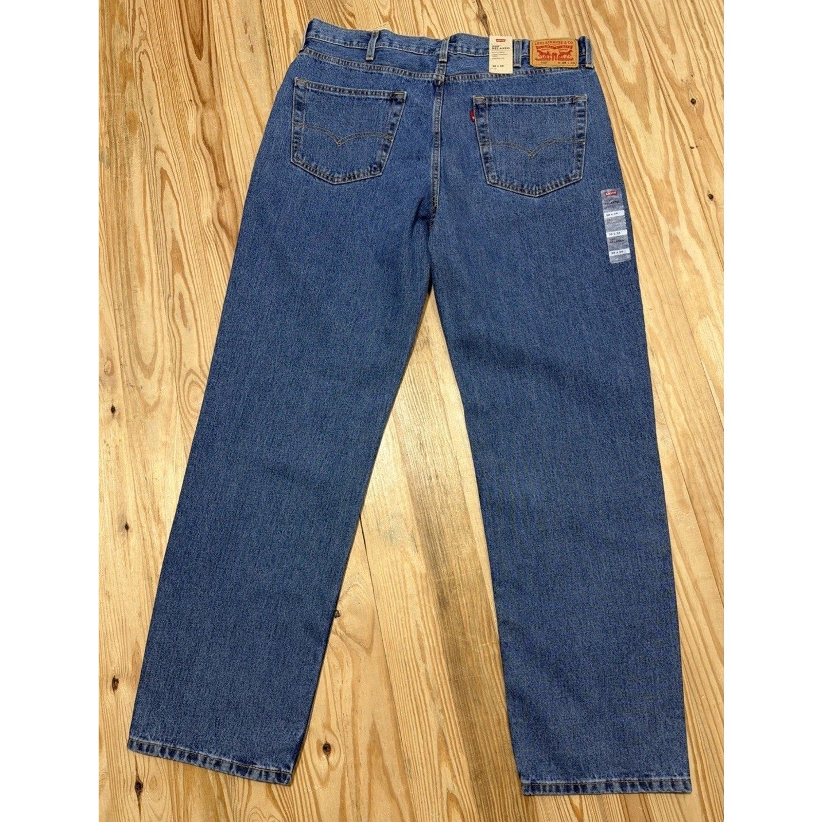 NWT Levi's 550 Relaxed Fit Loose Thigh Tapered Leg Blue Denim Jeans Men’s 38x34