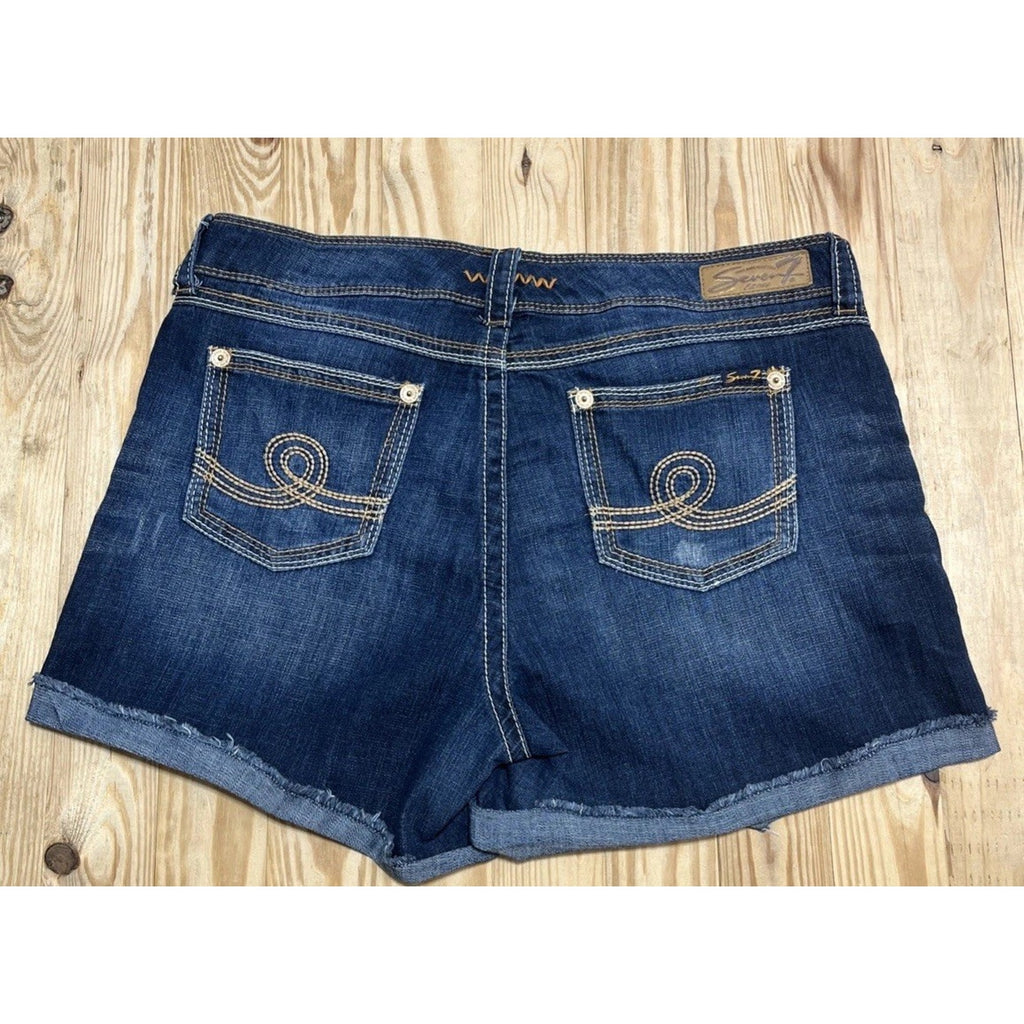 Seven 7 Luxe Shorts Womens Size 18 Blue Denim Midi Embroidered Pockets EUC