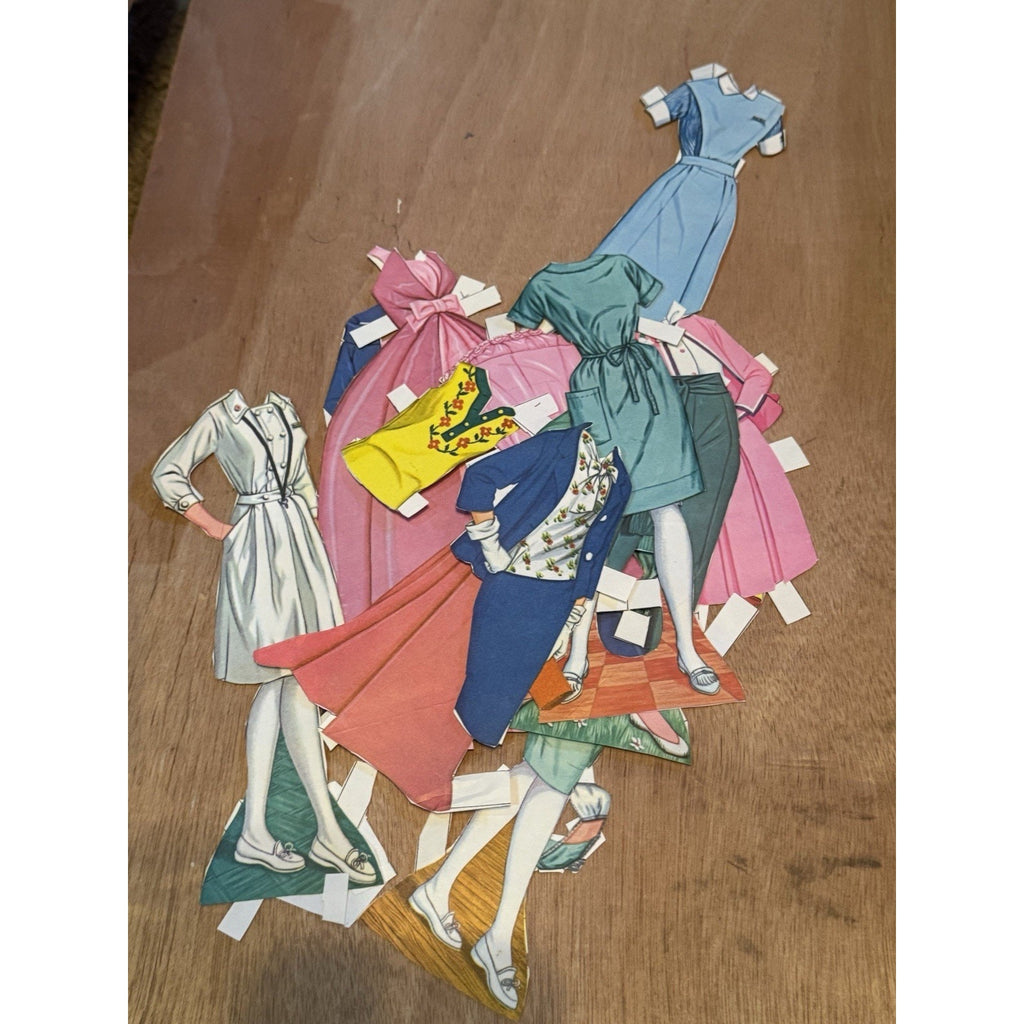 The Nurses Cut Outs Whitman Publishing (1975) 2 Paper Dolls w/ Clothing