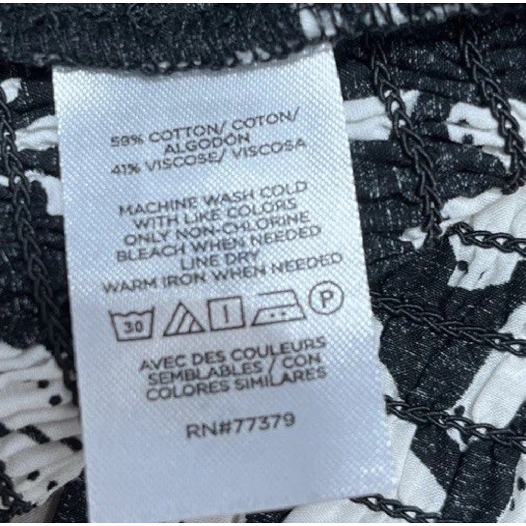 NWT Ann Taylor Blouse Black White Floral Top. Career. Medium 95$ Msrp