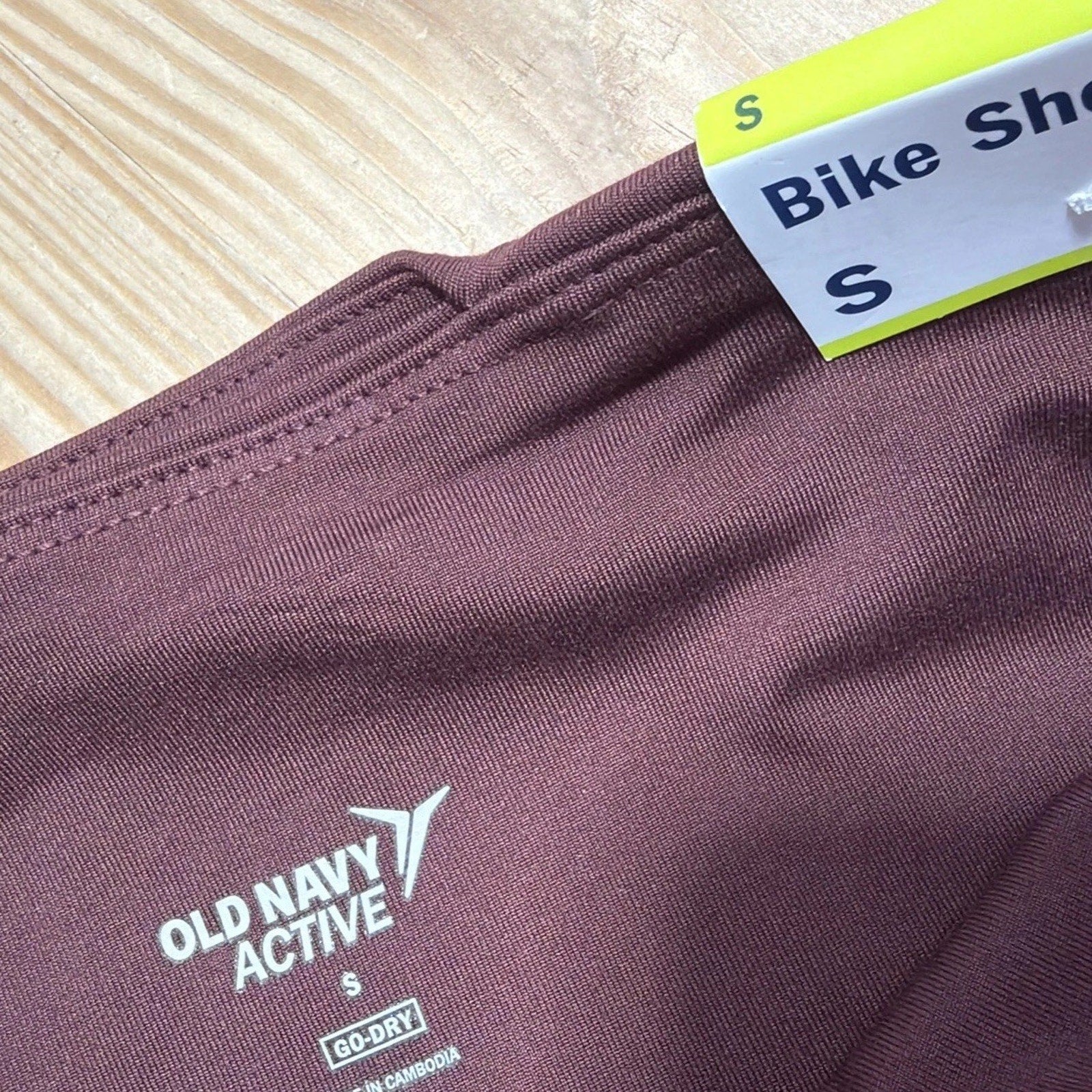 NWT old navy womens S maroon raisin power press bike shorts