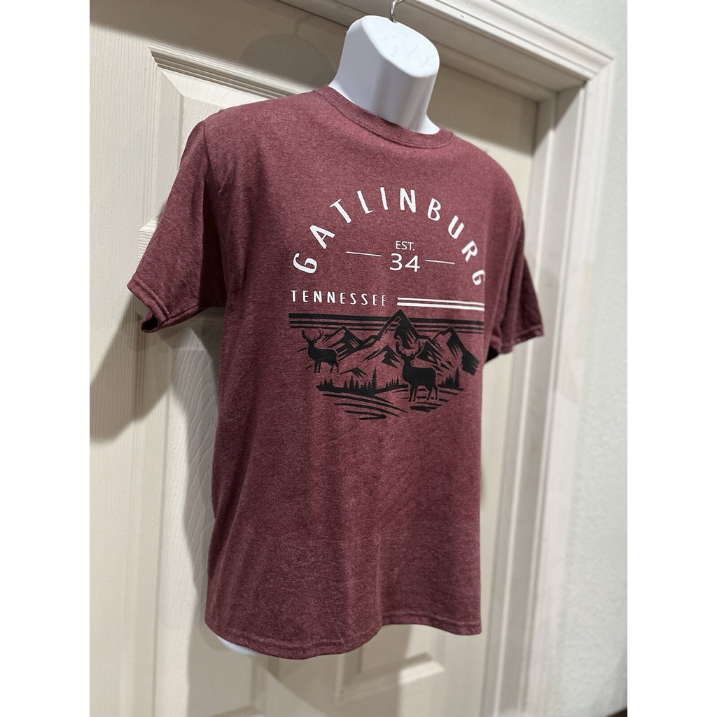 90s Vintage Gatlingburg TN T Shirt Maroon Size Medium Mountains Unisex