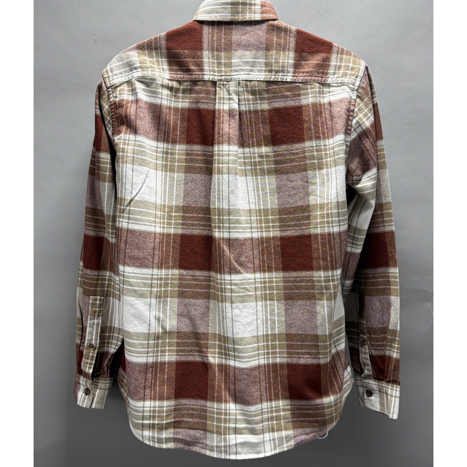 Eddie Bauer Men's Field Flannel Plaid Button-Down Shirt in Dusty Red Size M