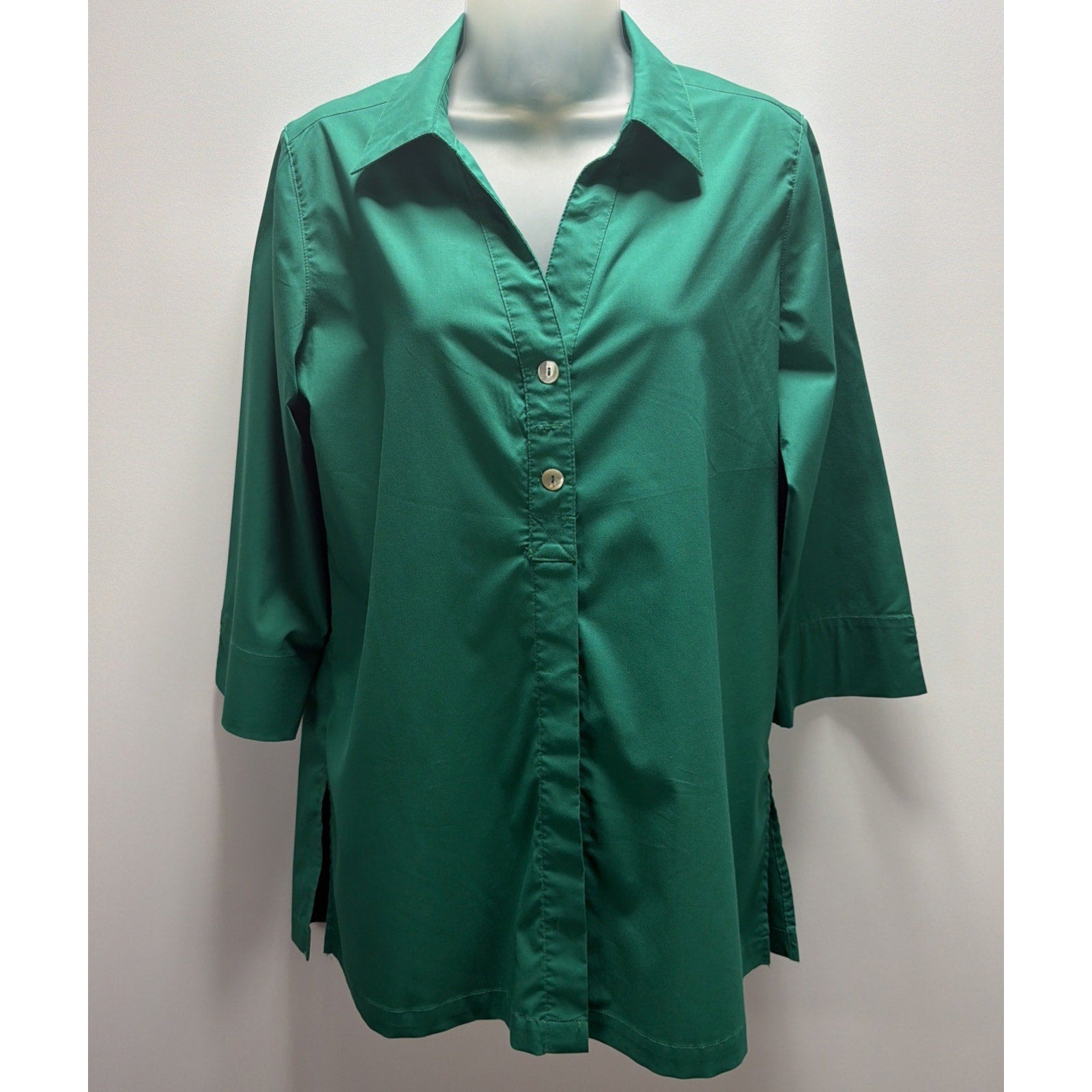 Zac Rachel Top Womens Medium Green Tunic Button Front Back Shirt Stretch