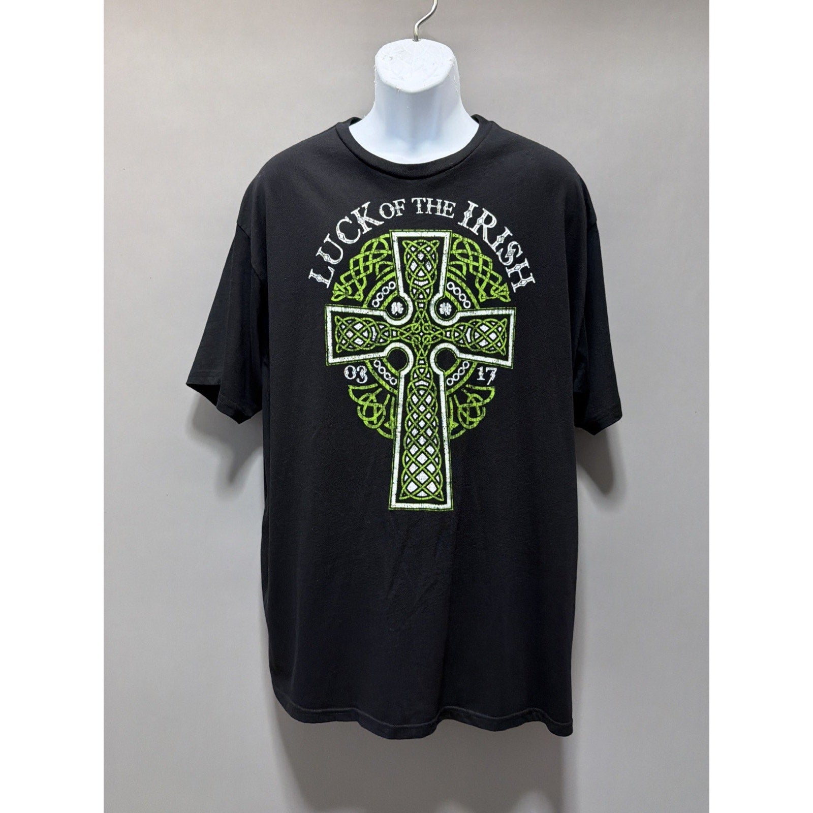 luck of the irish celtic cross st patrick's day men's XXL t shirt black