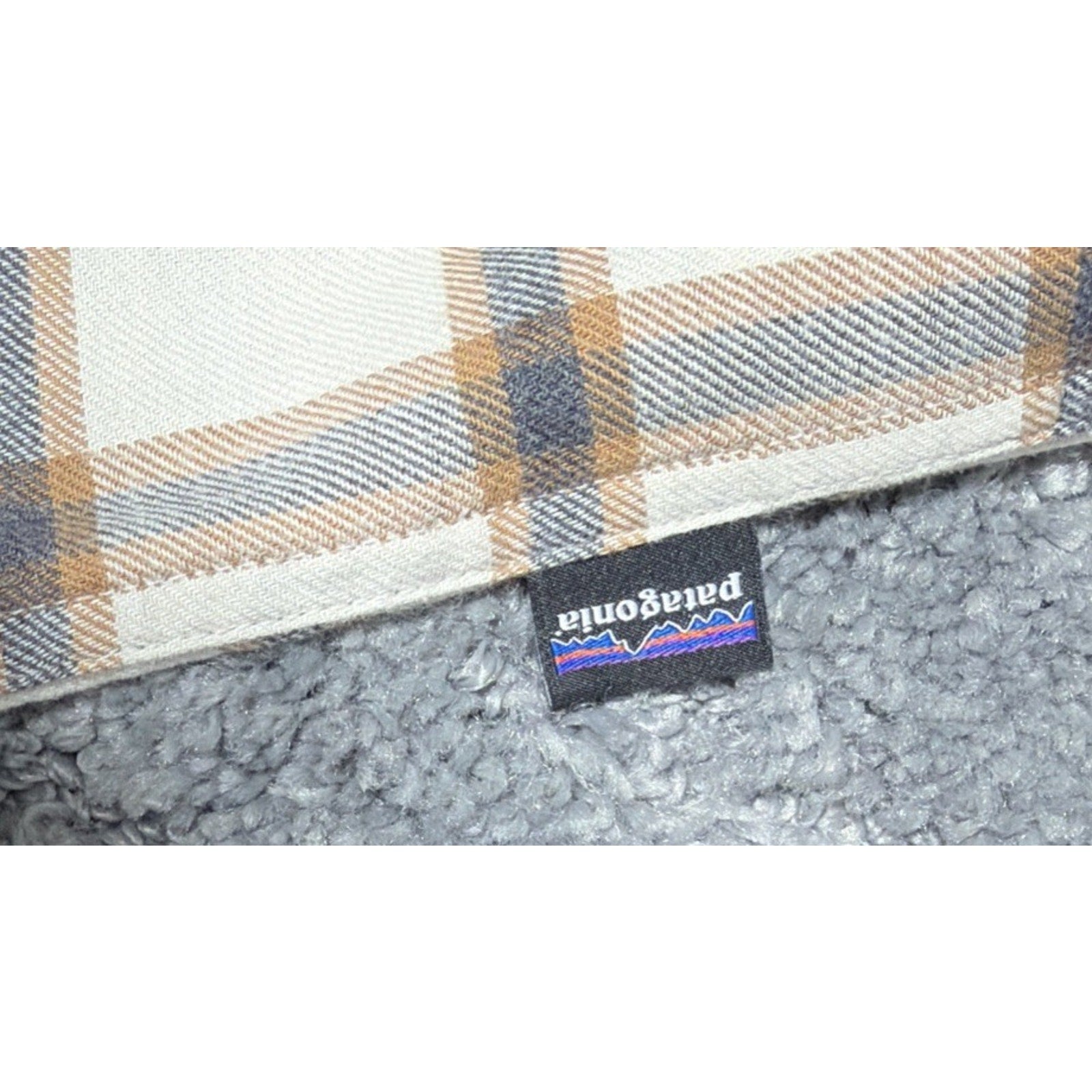 PATAGONIA lightweight fjord flannel shirt plaid 100% organic cotton men Sz L