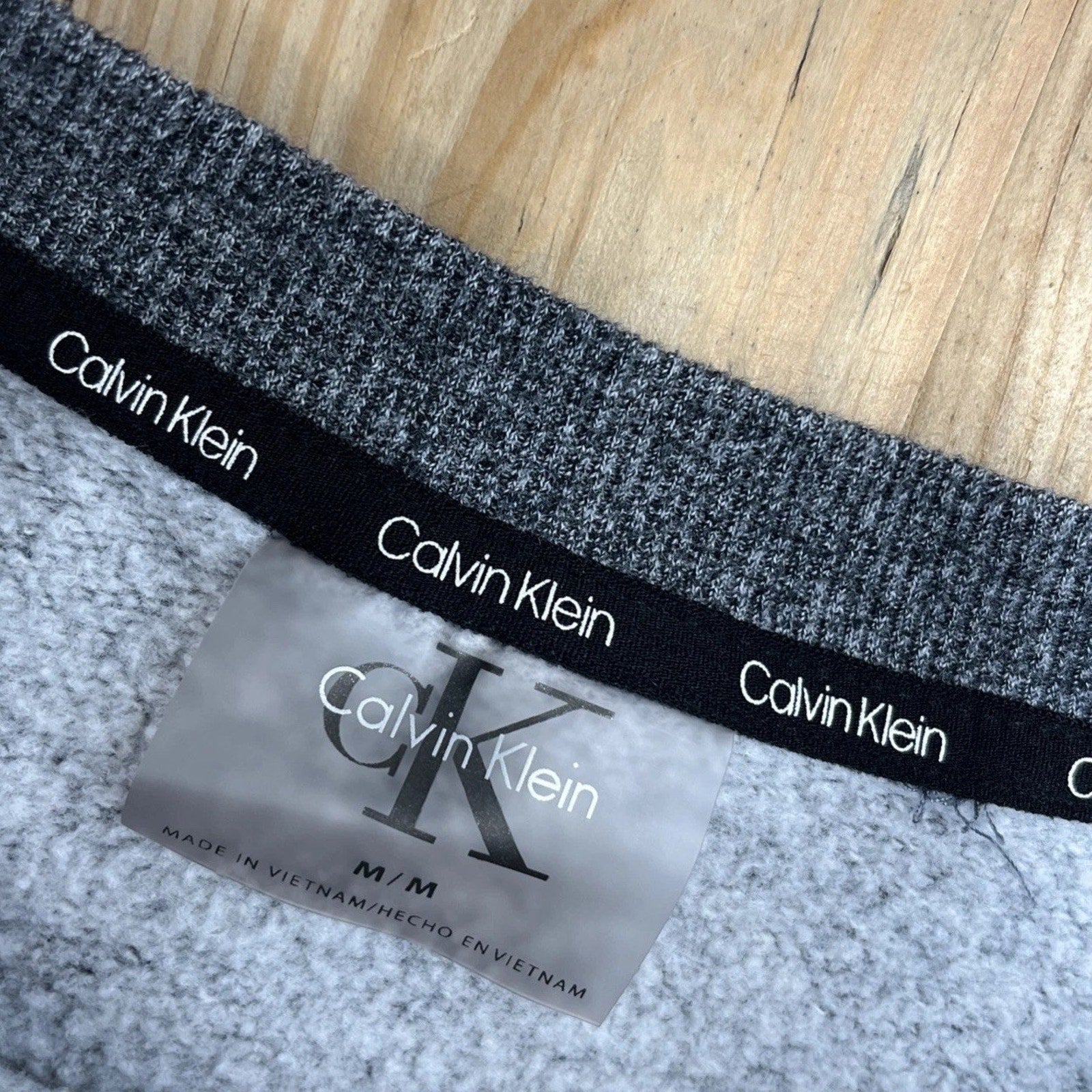 Calvin Klein Cropped Sweatshirt Womens M Gray Fleece Lined Oversized Pullover