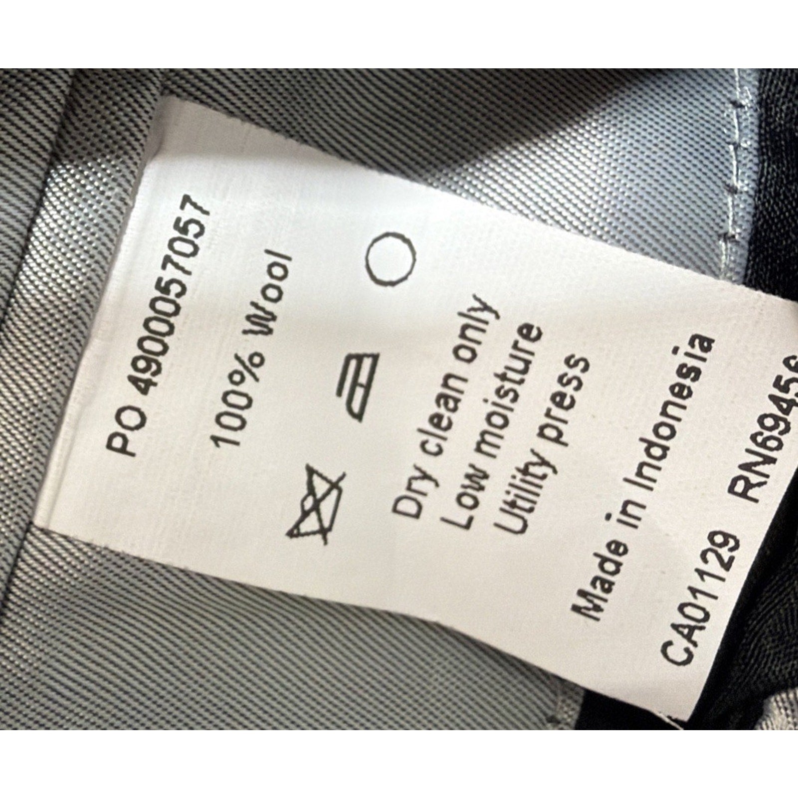 Calvin Klein Black Tuxedo Jacket 48R Slim Fit Wool Stretch Satin Lapel NWT $450