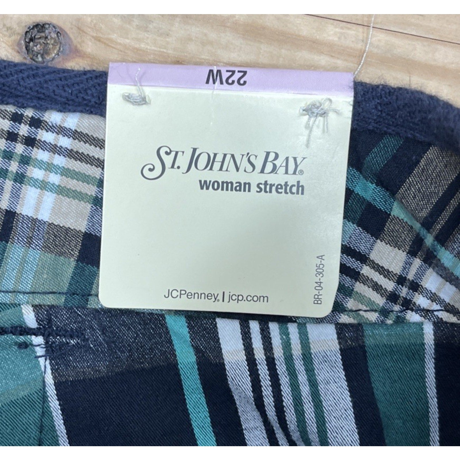 Nwt St Johns Bay Shorts Women's Blue Green Tan Plaid 11” Lightweight 22W